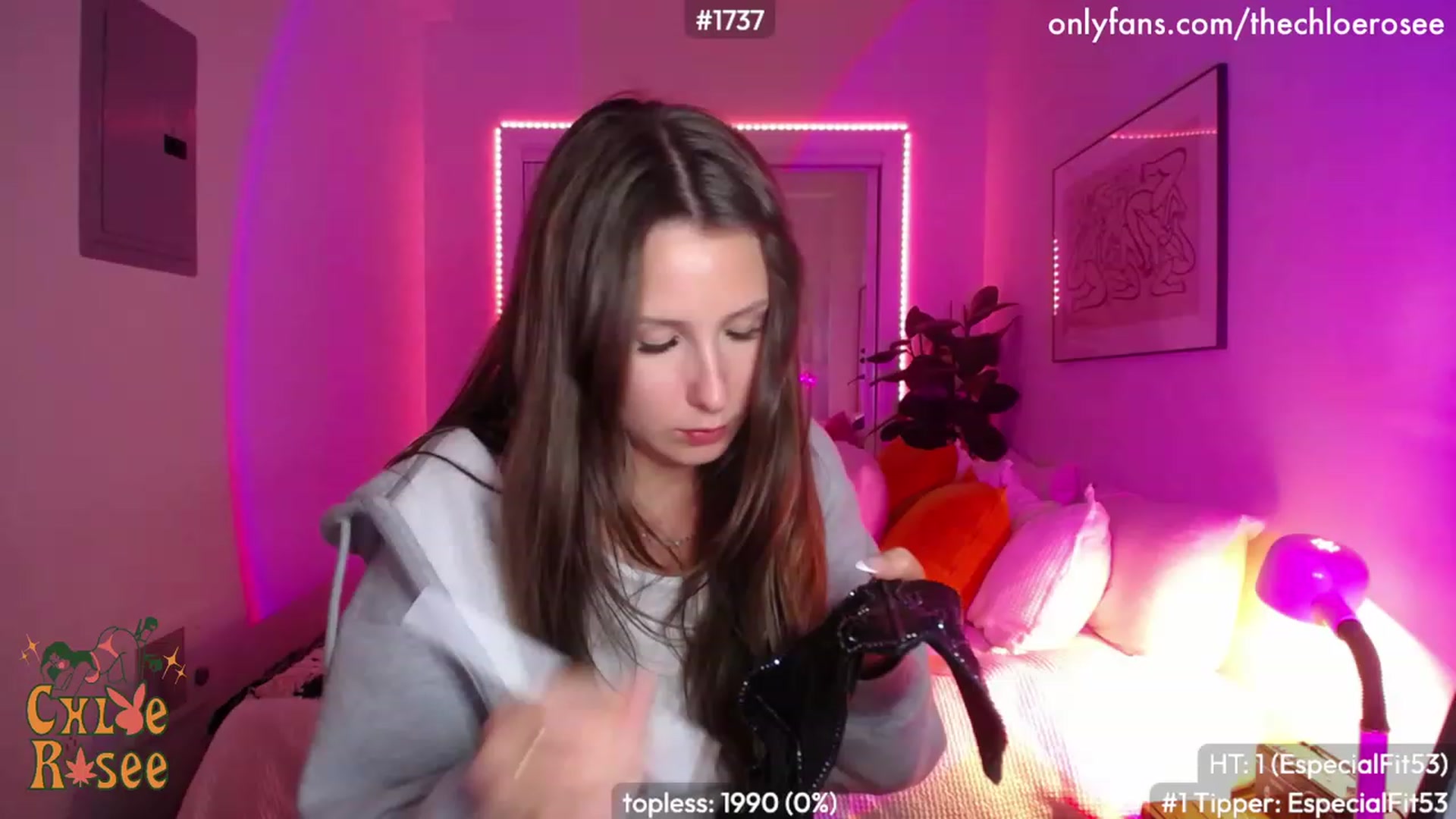 Gallery image thumbnail from ChloeRosee's myfreecams stream on, 05/10/2023, 06:33 image 19 of 20