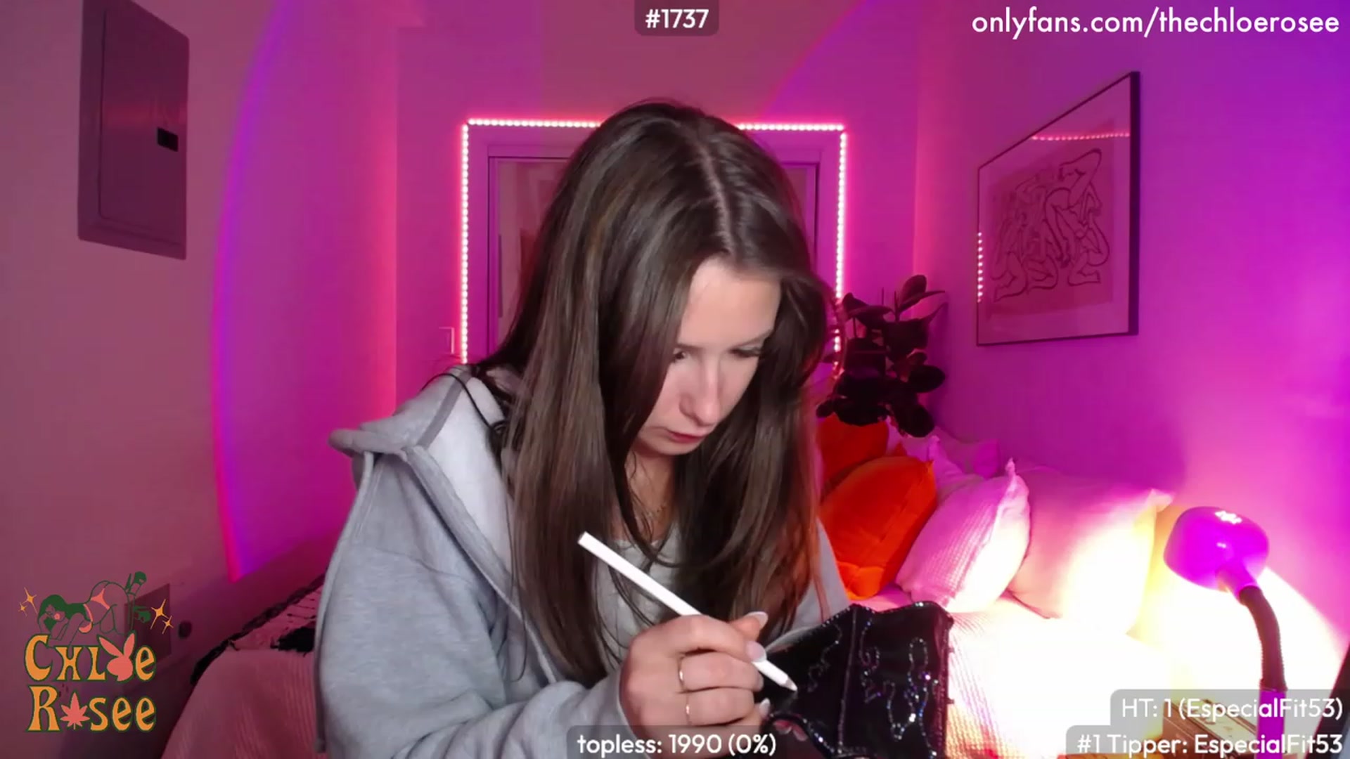 Gallery image thumbnail from ChloeRosee's myfreecams stream on, 05/10/2023, 06:33 image 17 of 20