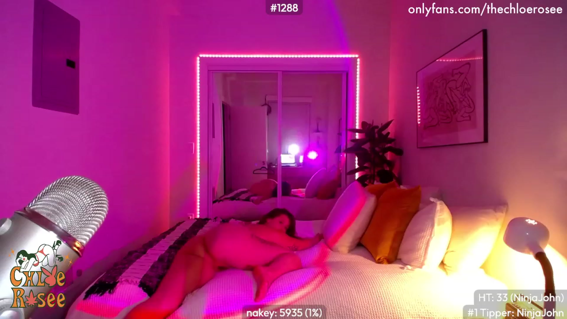 Gallery image thumbnail from ChloeRosee's myfreecams stream on, 05/24/2023, 04:43 image 3 of 20