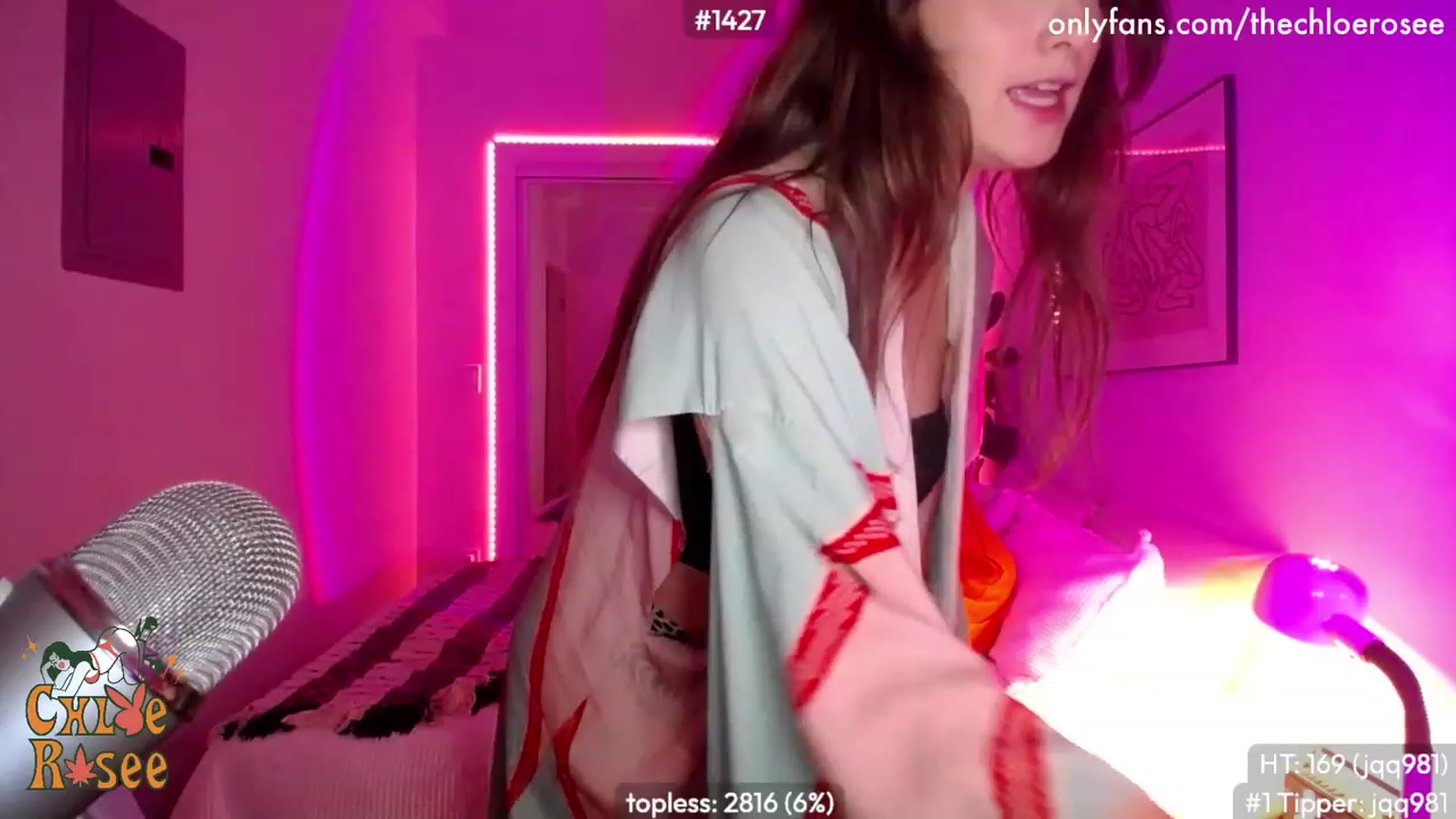 Gallery image thumbnail from ChloeRosee's myfreecams stream on, 07/19/2023, 05:15 image 7 of 20