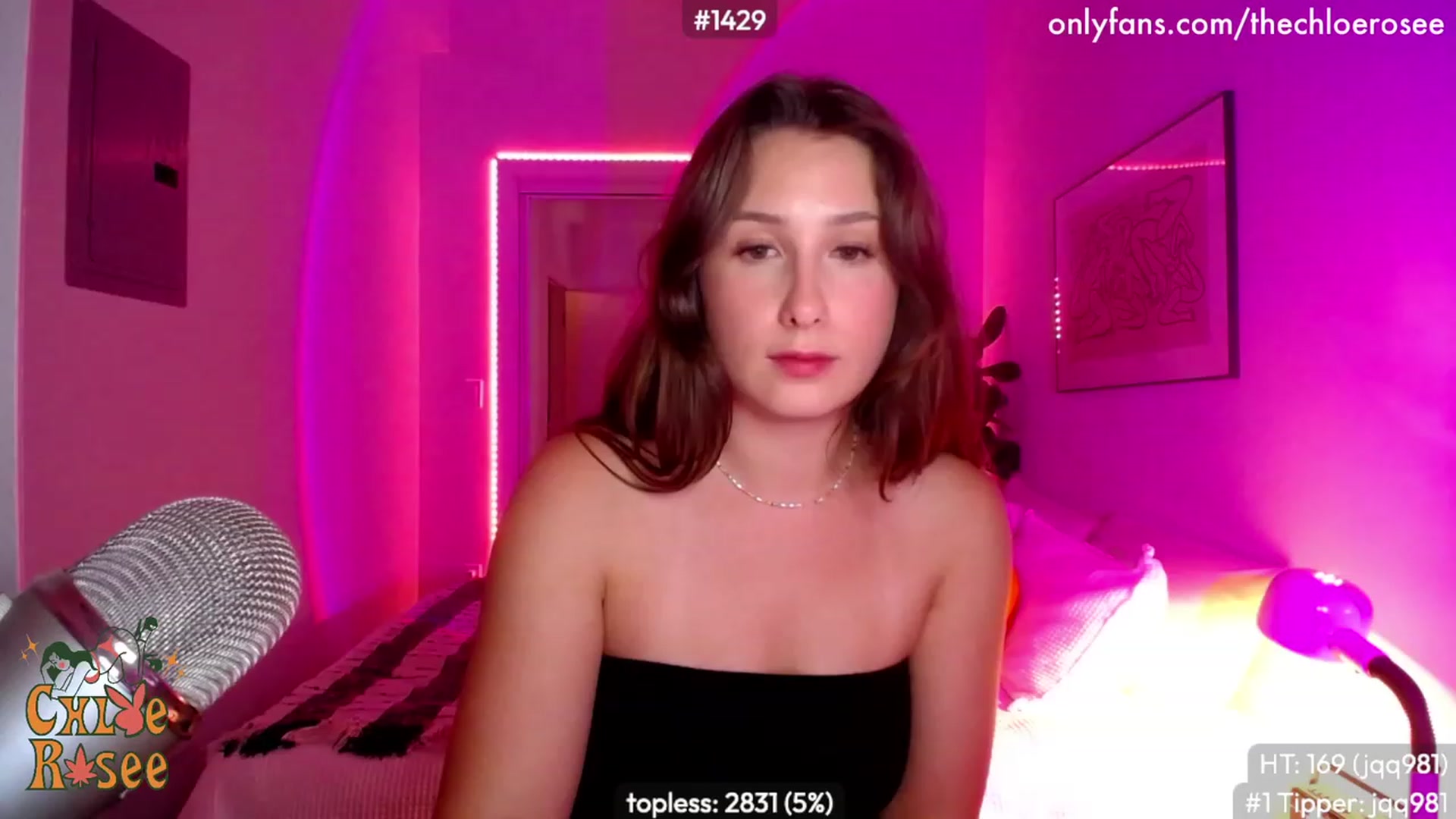 Gallery image thumbnail from ChloeRosee's myfreecams stream on, 07/19/2023, 05:15 image 1 of 20