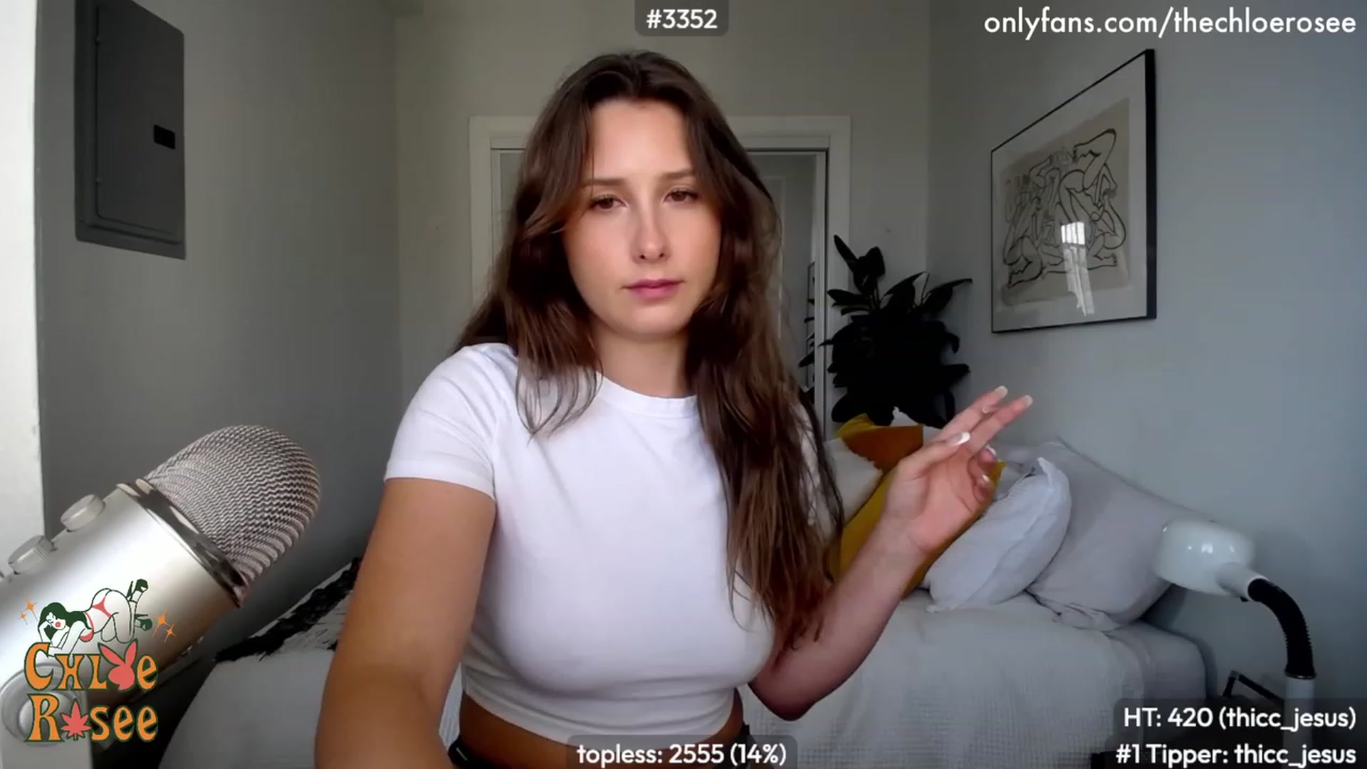 Gallery image thumbnail from ChloeRosee's myfreecams stream on, 08/22/2023, 23:38 image 12 of 20