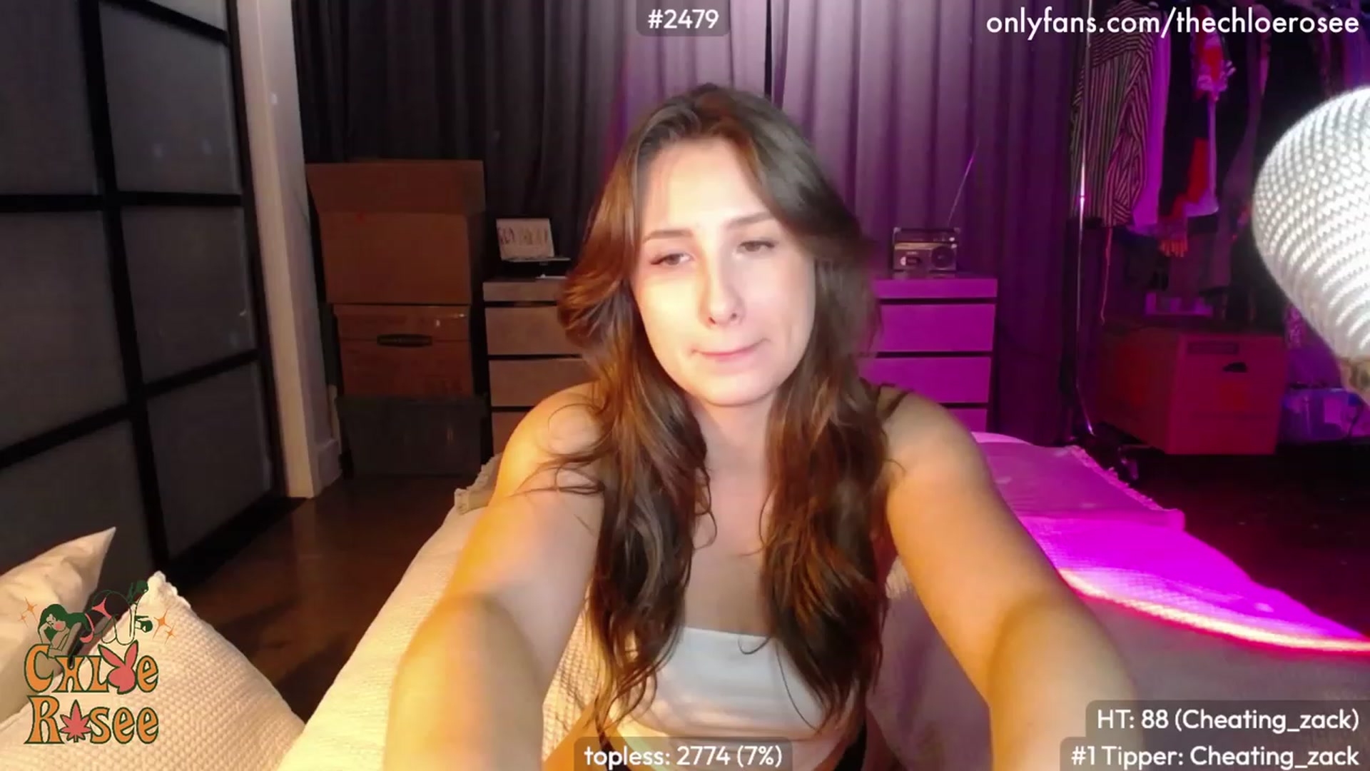 Gallery image thumbnail from ChloeRosee's myfreecams stream on, 09/19/2023, 06:44 image 4 of 20