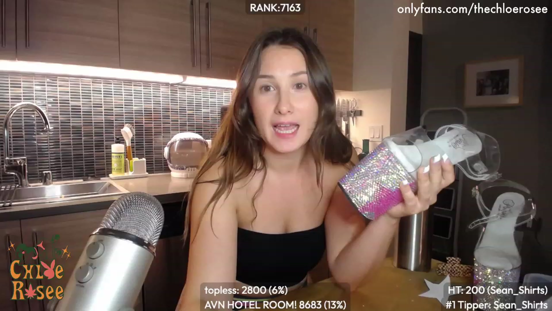 Gallery image thumbnail from ChloeRosee's myfreecams stream on, 11/18/2023, 06:41 image 1 of 20