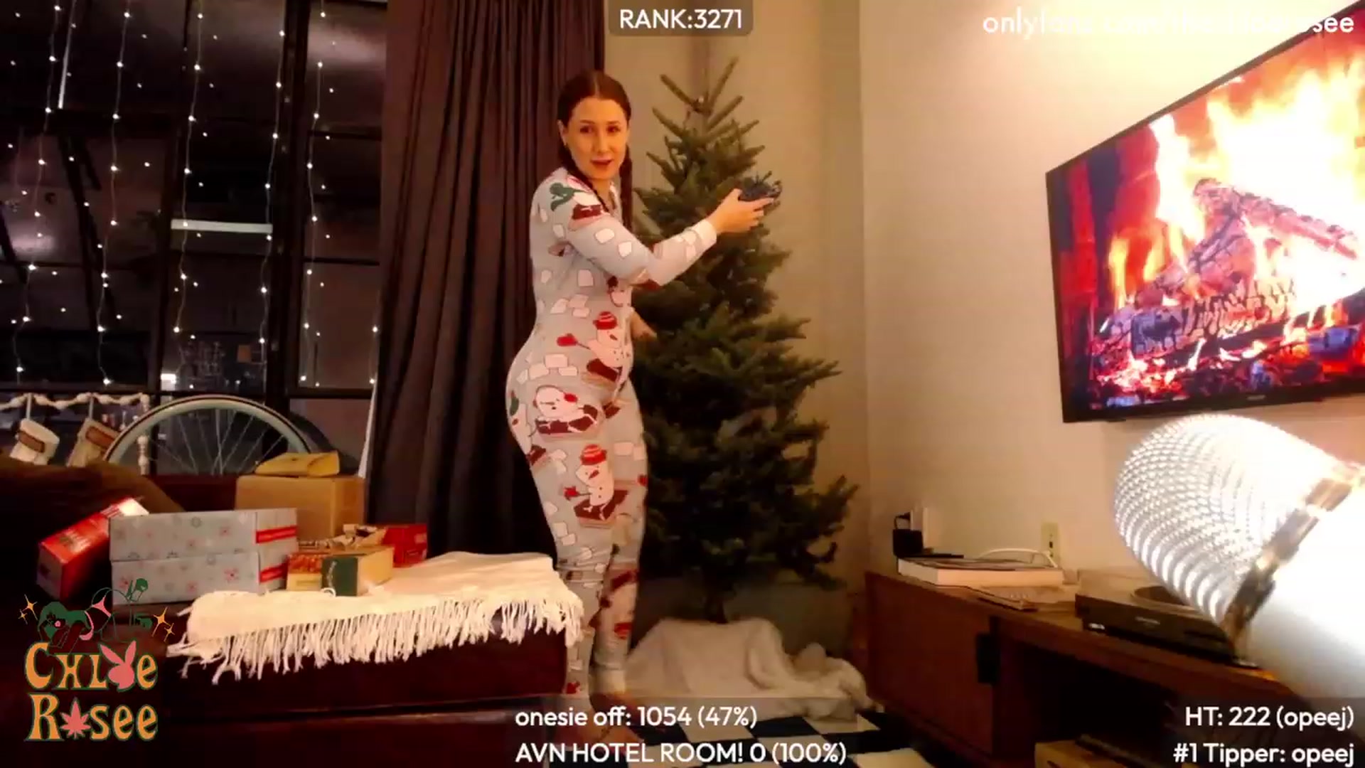 Gallery image thumbnail from ChloeRosee's myfreecams stream on, 12/12/2023, 07:05 image 4 of 20