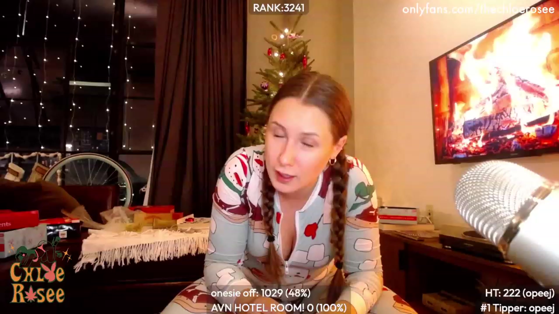 Gallery image thumbnail from ChloeRosee's myfreecams stream on, 12/12/2023, 07:05 image 14 of 20