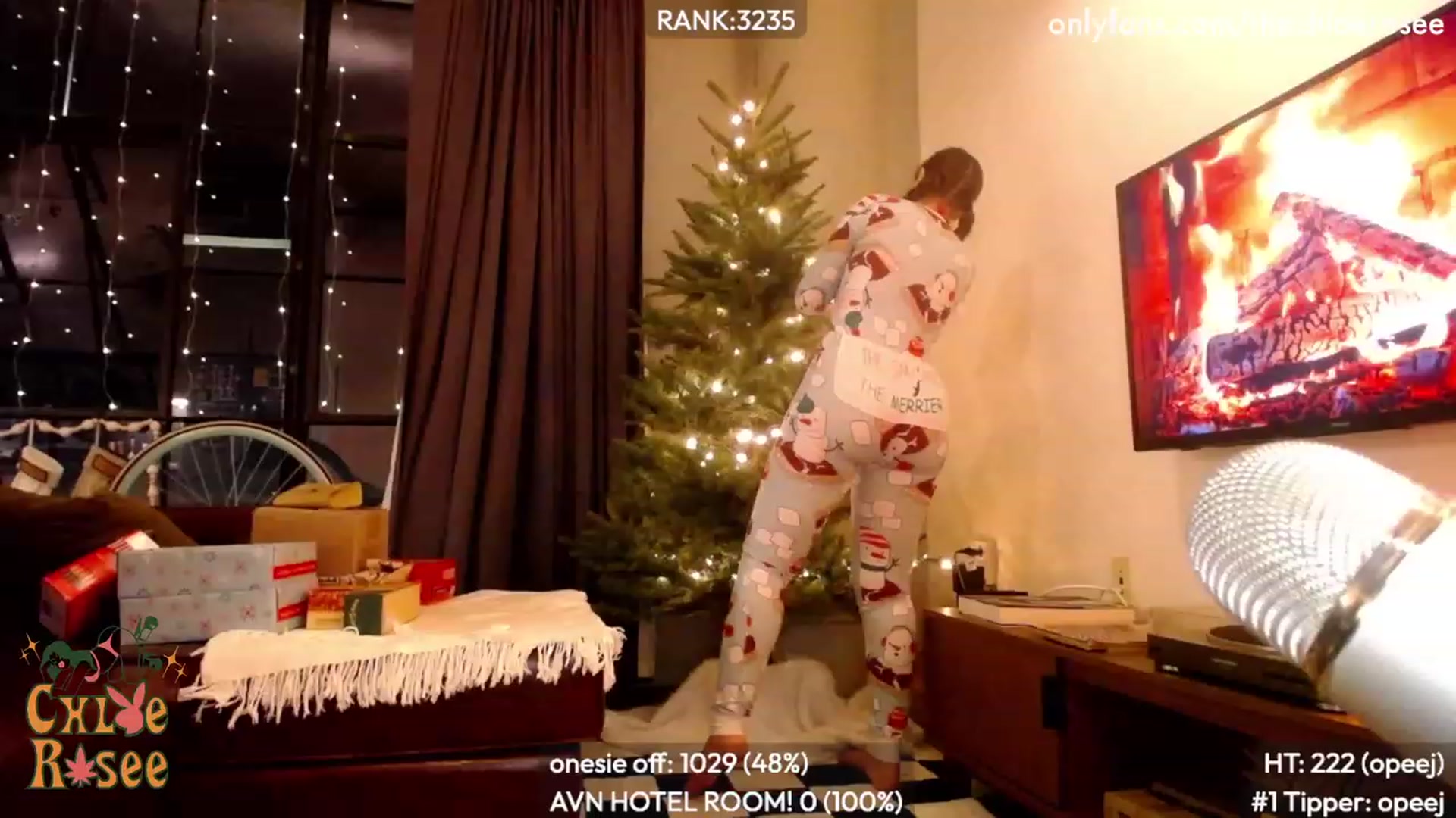 Gallery image thumbnail from ChloeRosee's myfreecams stream on, 12/12/2023, 07:05 image 5 of 20