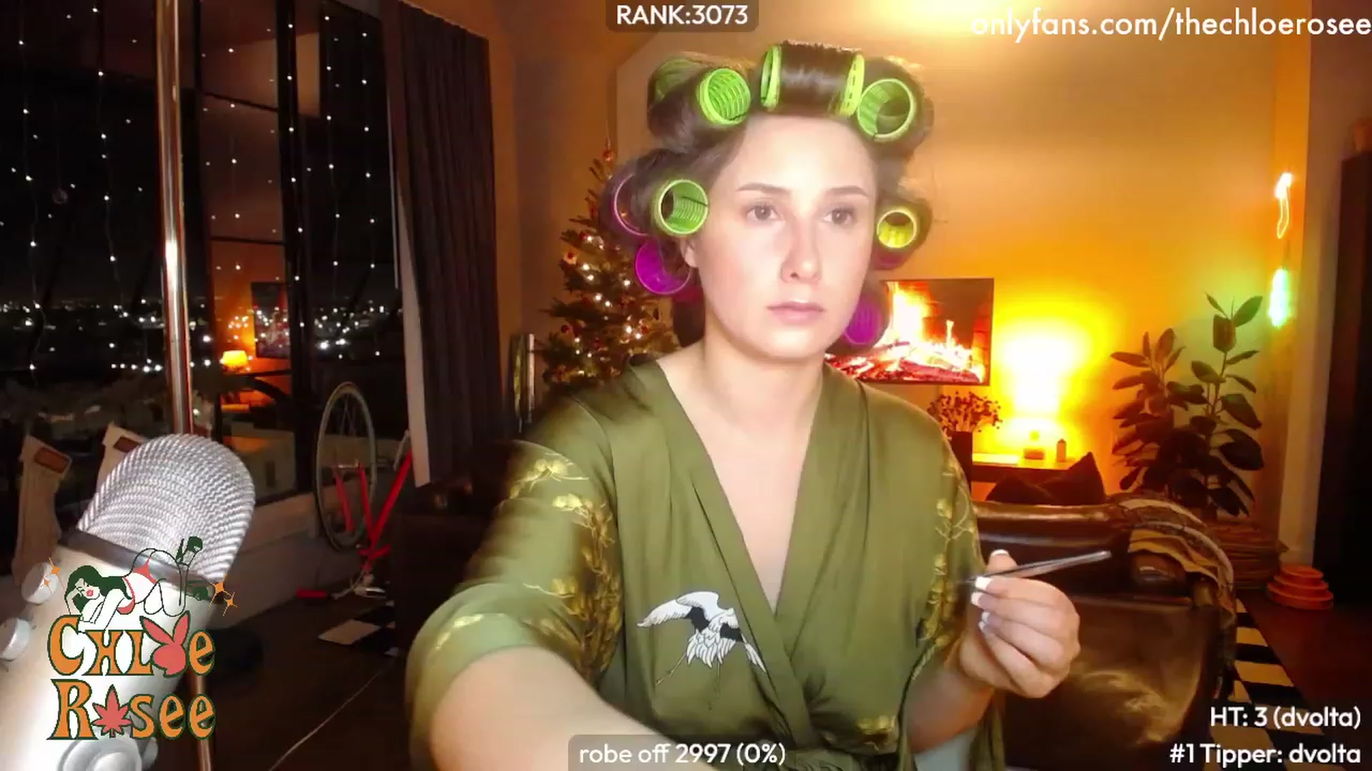 Gallery image thumbnail from ChloeRosee's myfreecams stream on, 12/18/2023, 03:02 image 13 of 20