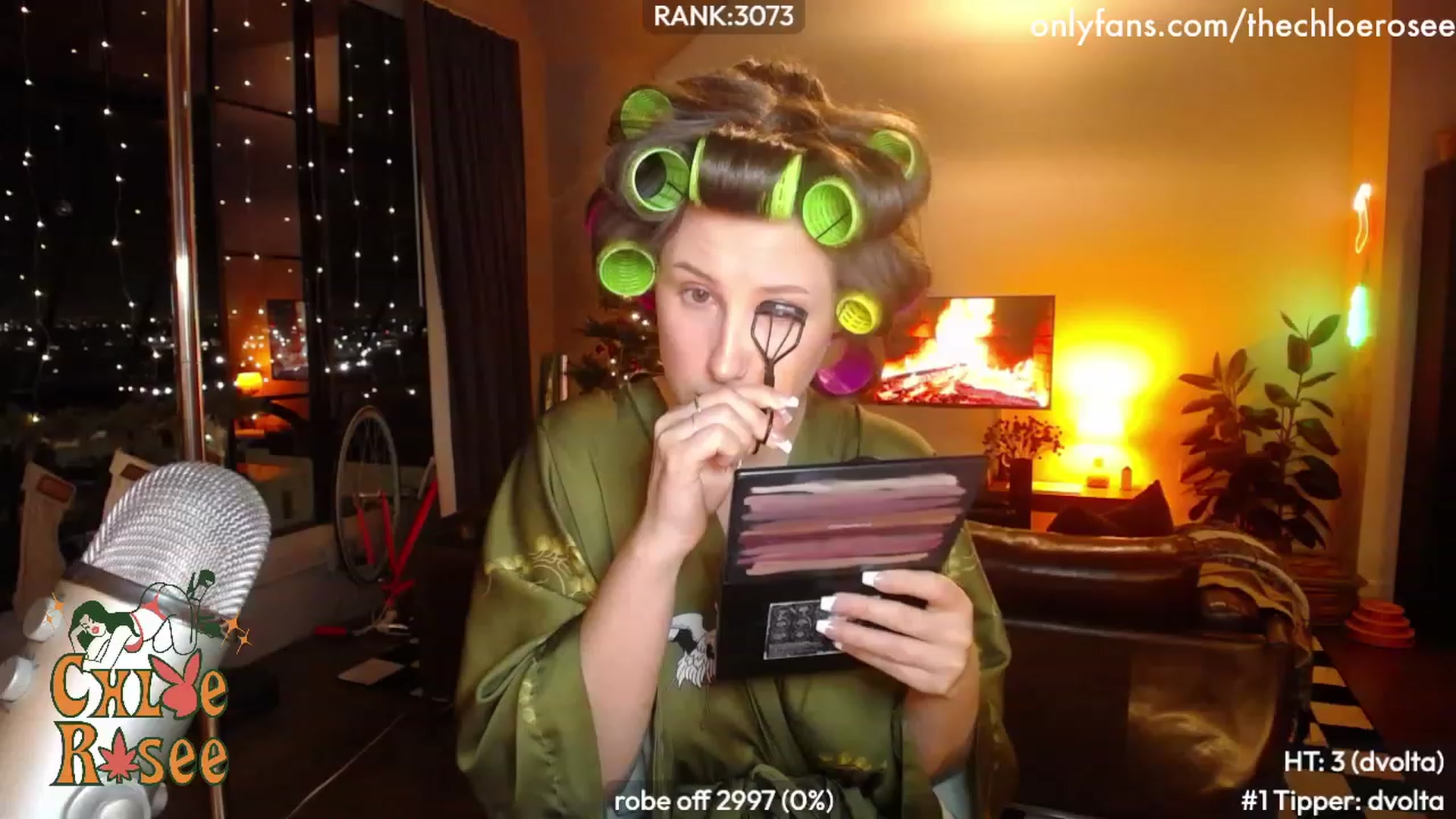 Gallery image thumbnail from ChloeRosee's myfreecams stream on, 12/18/2023, 03:02 image 8 of 20