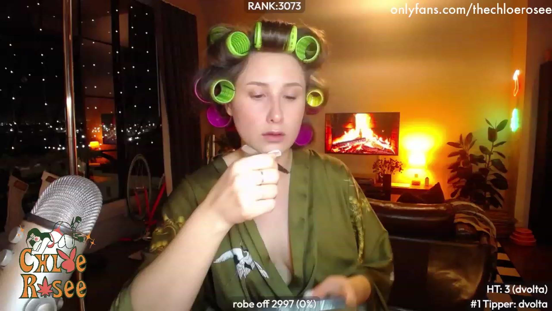 Gallery image thumbnail from ChloeRosee's myfreecams stream on, 12/18/2023, 03:02 image 15 of 20