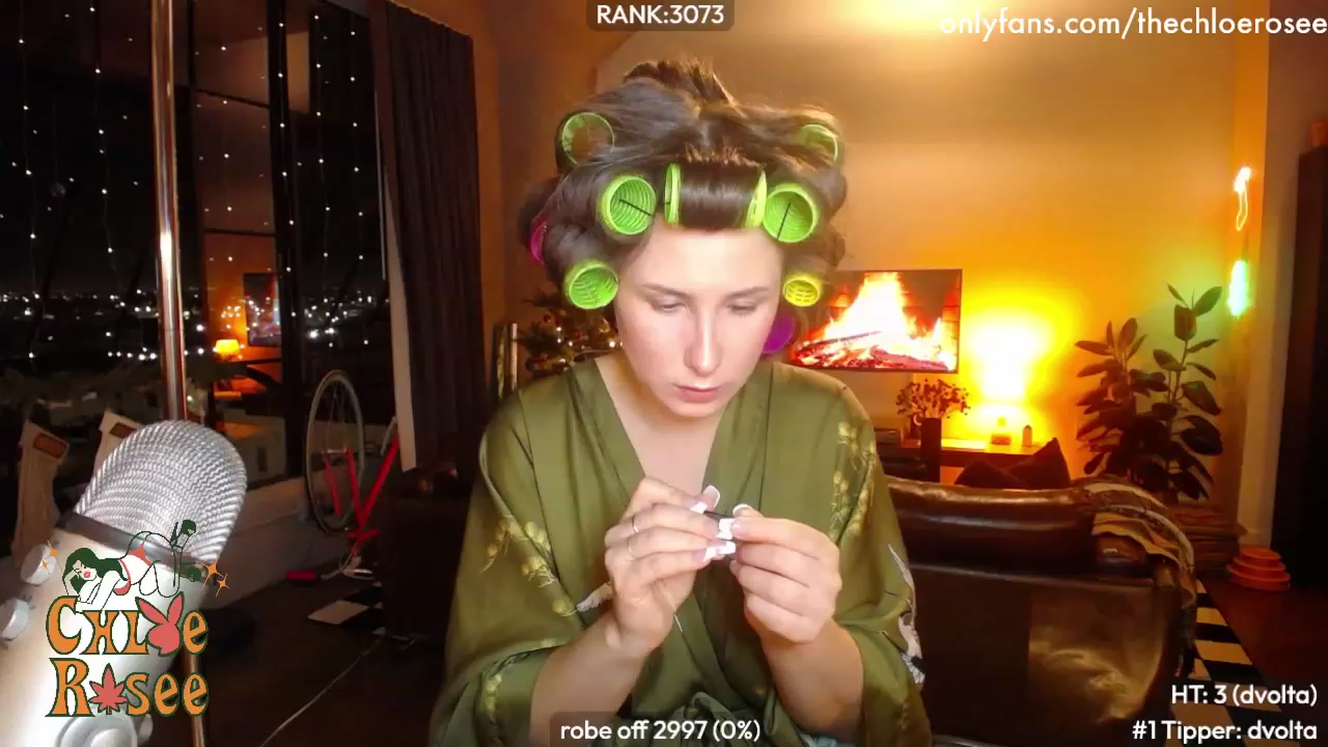 Gallery image thumbnail from ChloeRosee's myfreecams stream on, 12/18/2023, 03:02 image 11 of 20