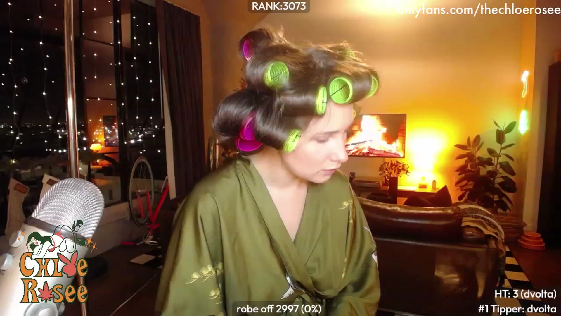 Gallery image thumbnail from ChloeRosee's myfreecams stream on, 12/18/2023, 03:02 image 4 of 20