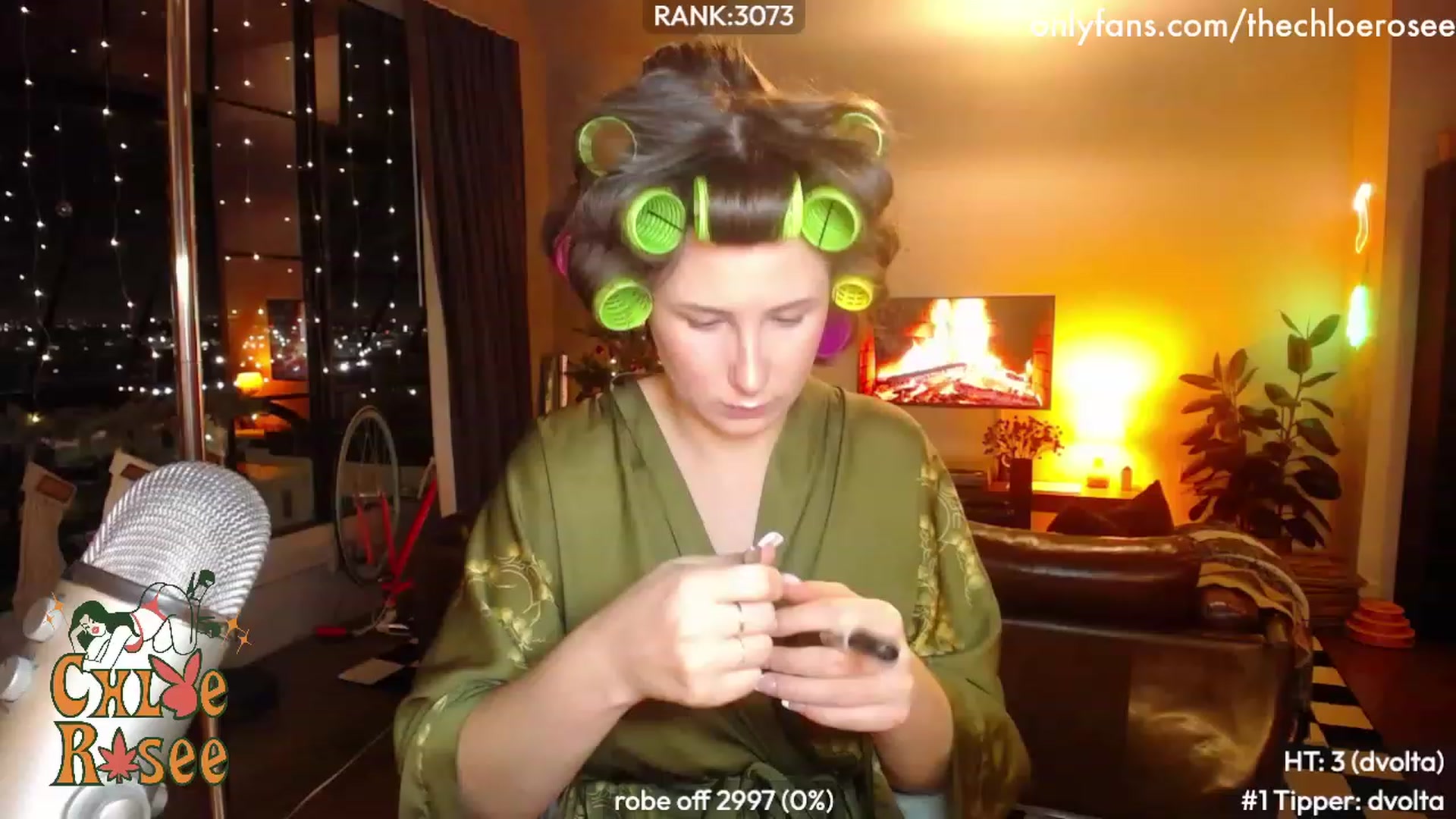 Gallery image thumbnail from ChloeRosee's myfreecams stream on, 12/18/2023, 03:02 image 9 of 20