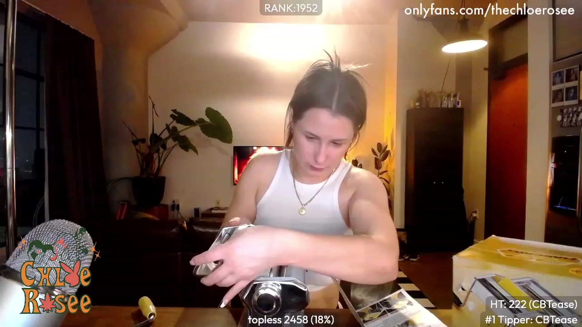 Gallery image thumbnail from ChloeRosee's myfreecams stream on, 02/05/2024, 04:16 image 11 of 20
