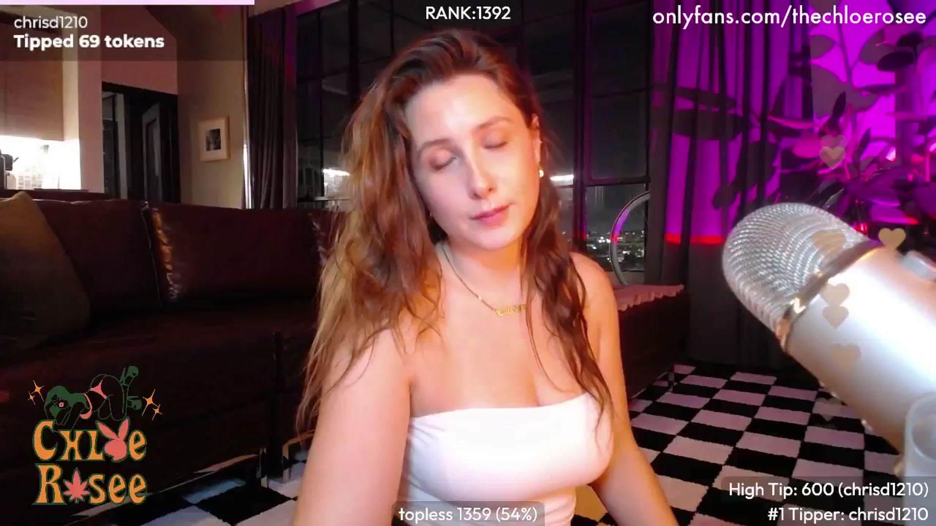 Gallery image thumbnail from ChloeRosee's myfreecams stream on, 07/16/2024, 05:33 image 9 of 20