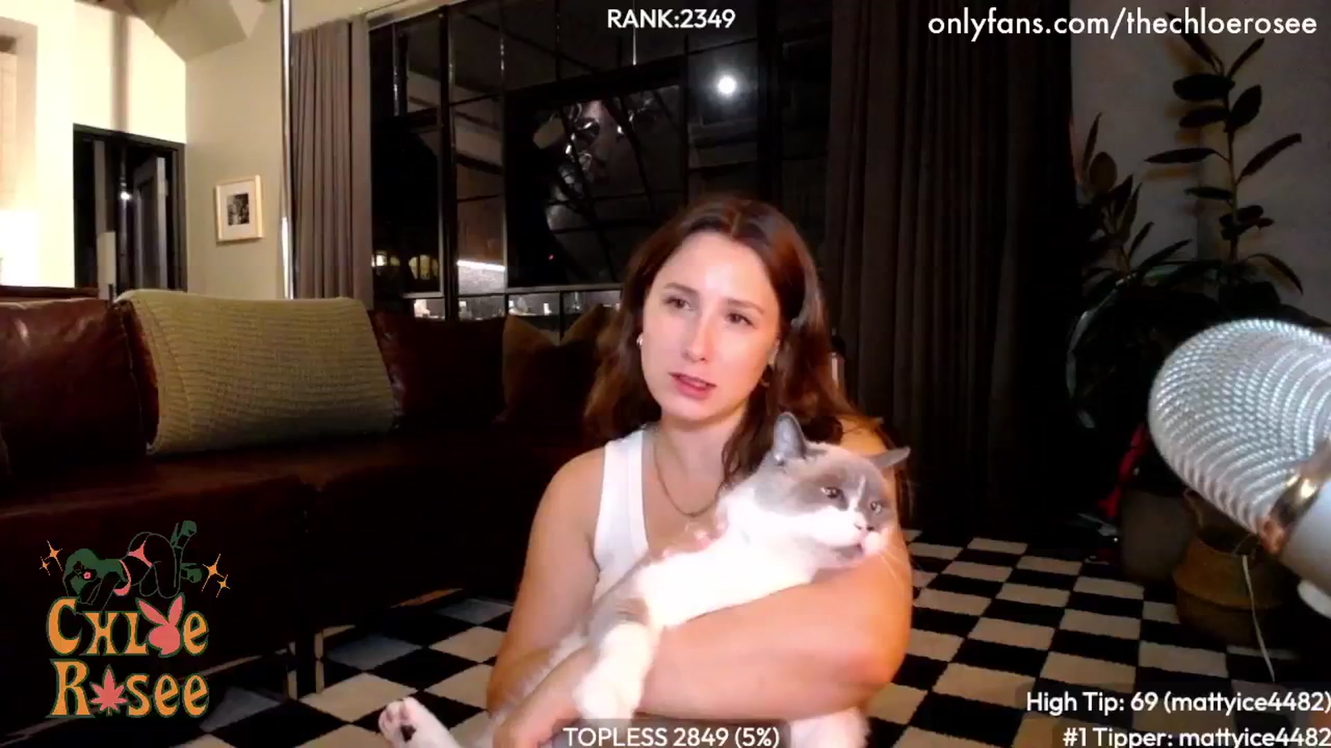 Gallery image thumbnail from ChloeRosee's myfreecams stream on, 08/21/2024, 05:13 image 14 of 20