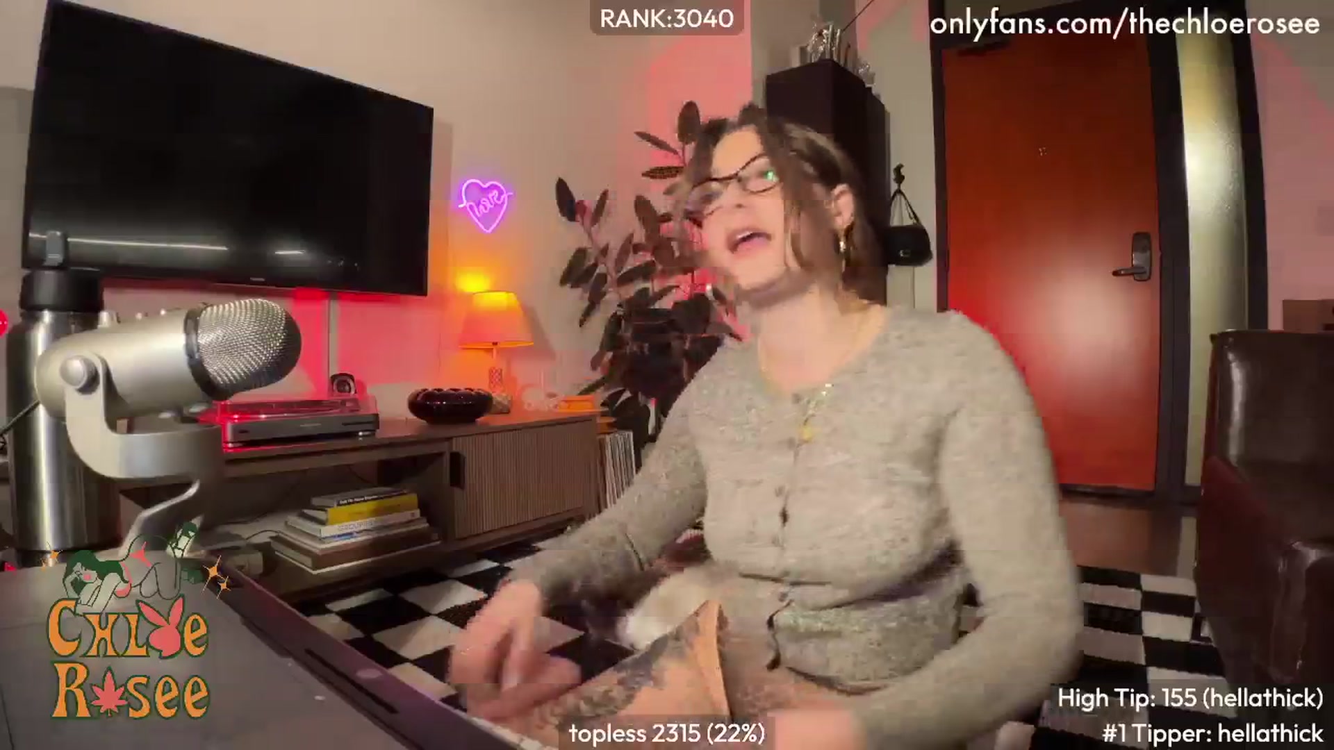 Gallery image thumbnail from ChloeRosee's myfreecams stream on, 02/17/2025, 06:11 image 14 of 20