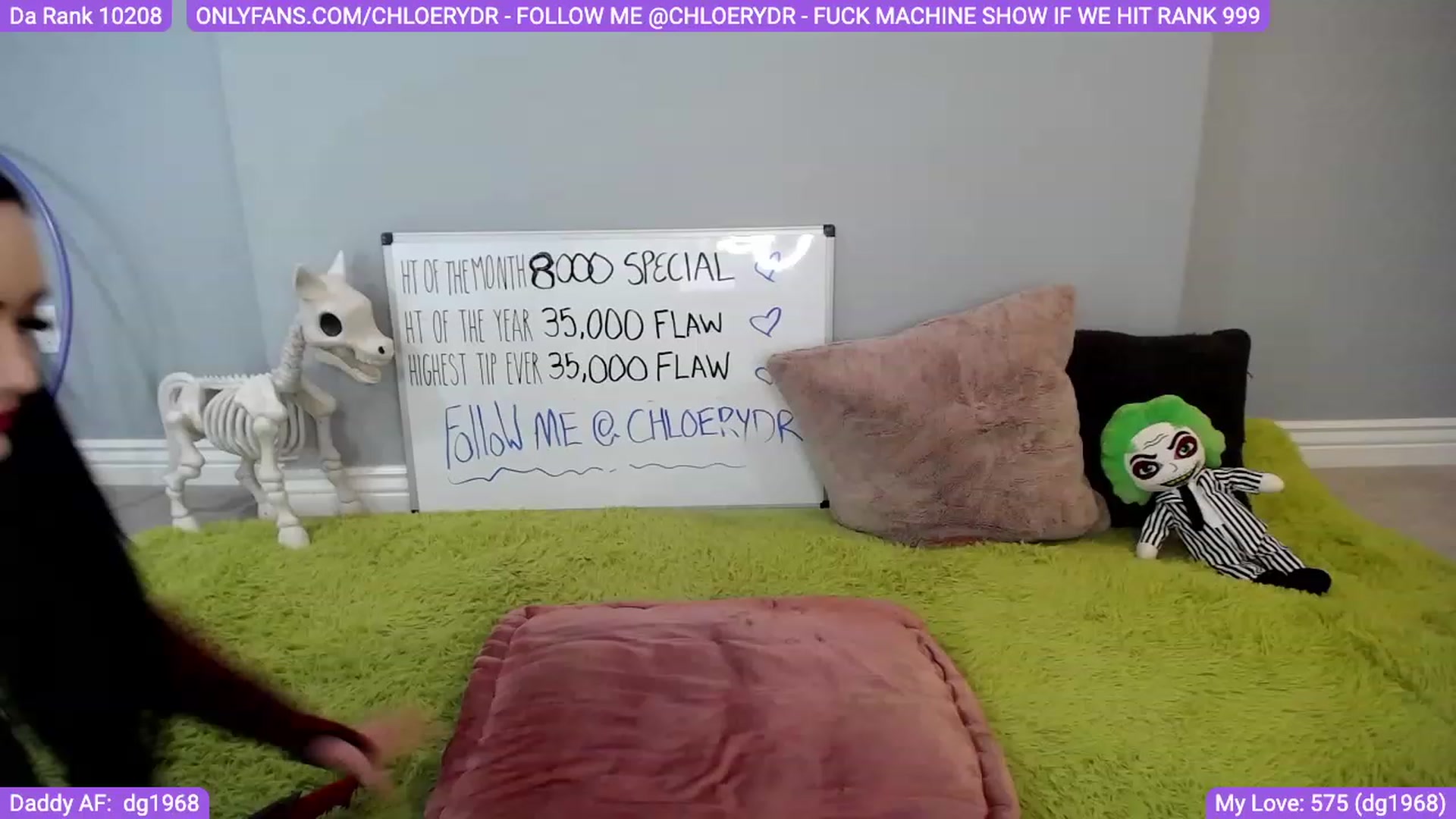 Gallery image thumbnail from ChloeRydr's myfreecams stream on, 03/30/2023, 02:06 image 11 of 20