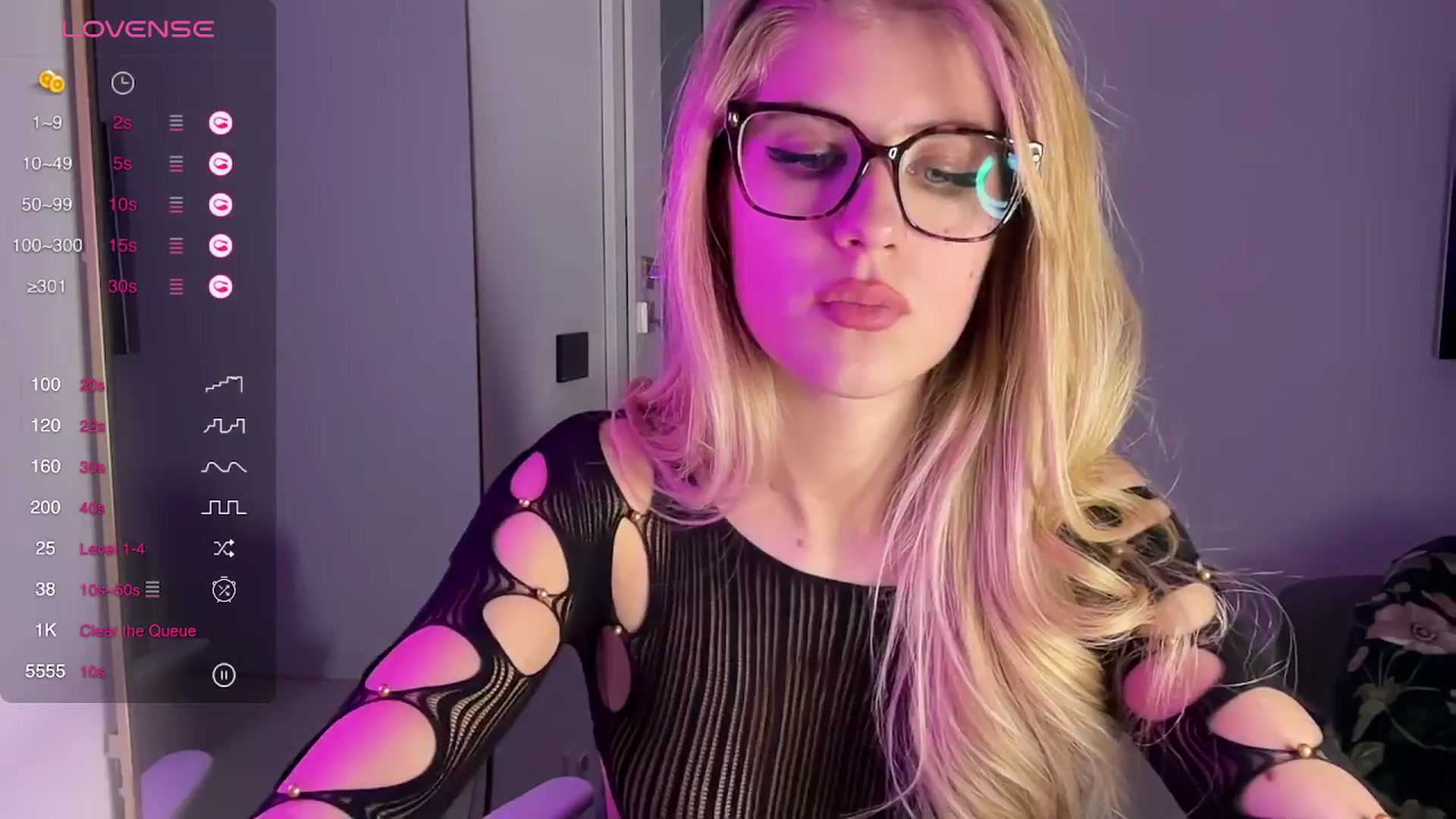 Gallery image thumbnail from ChloeSibelle's myfreecams stream on, 03/26/2024, 02:06 image 9 of 20