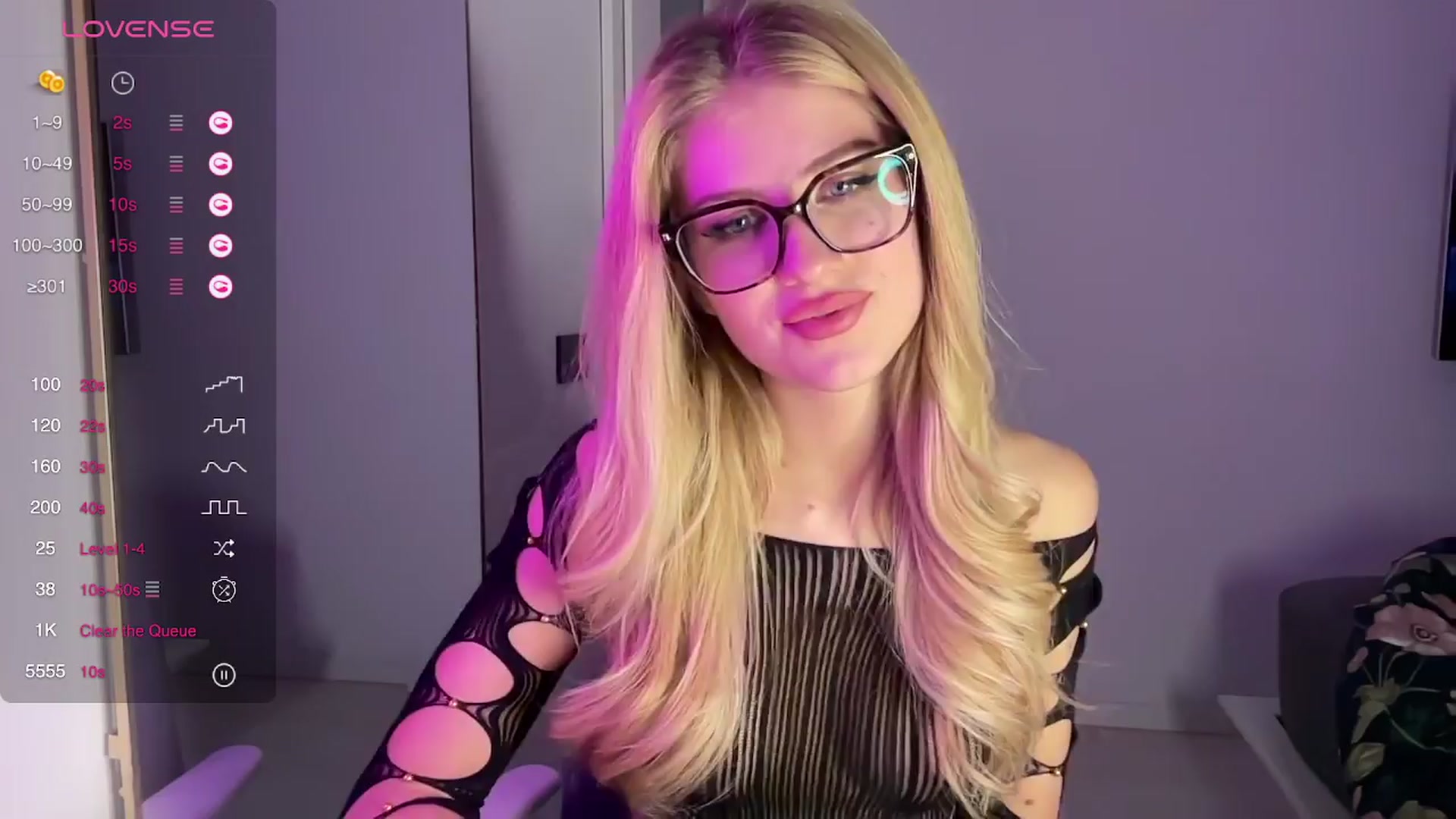 Gallery image thumbnail from ChloeSibelle's myfreecams stream on, 03/26/2024, 02:06 image 13 of 20