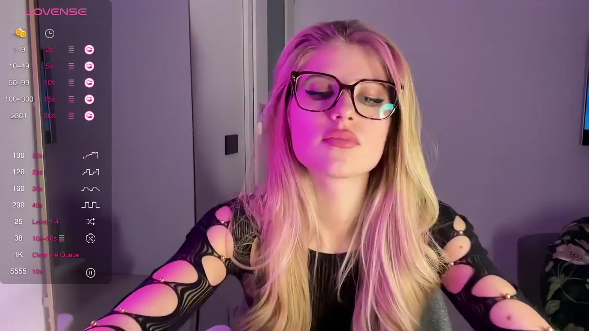 Gallery image thumbnail from ChloeSibelle's myfreecams stream on, 03/26/2024, 02:06 image 11 of 20