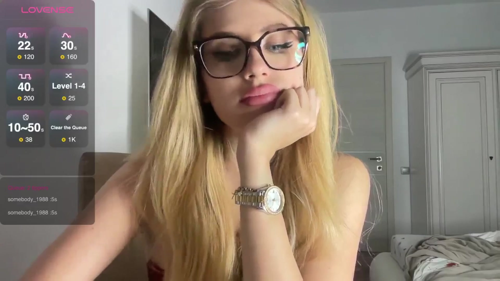 Gallery image thumbnail from ChloeSibelle's myfreecams stream on, 09/30/2024, 02:56 image 12 of 20