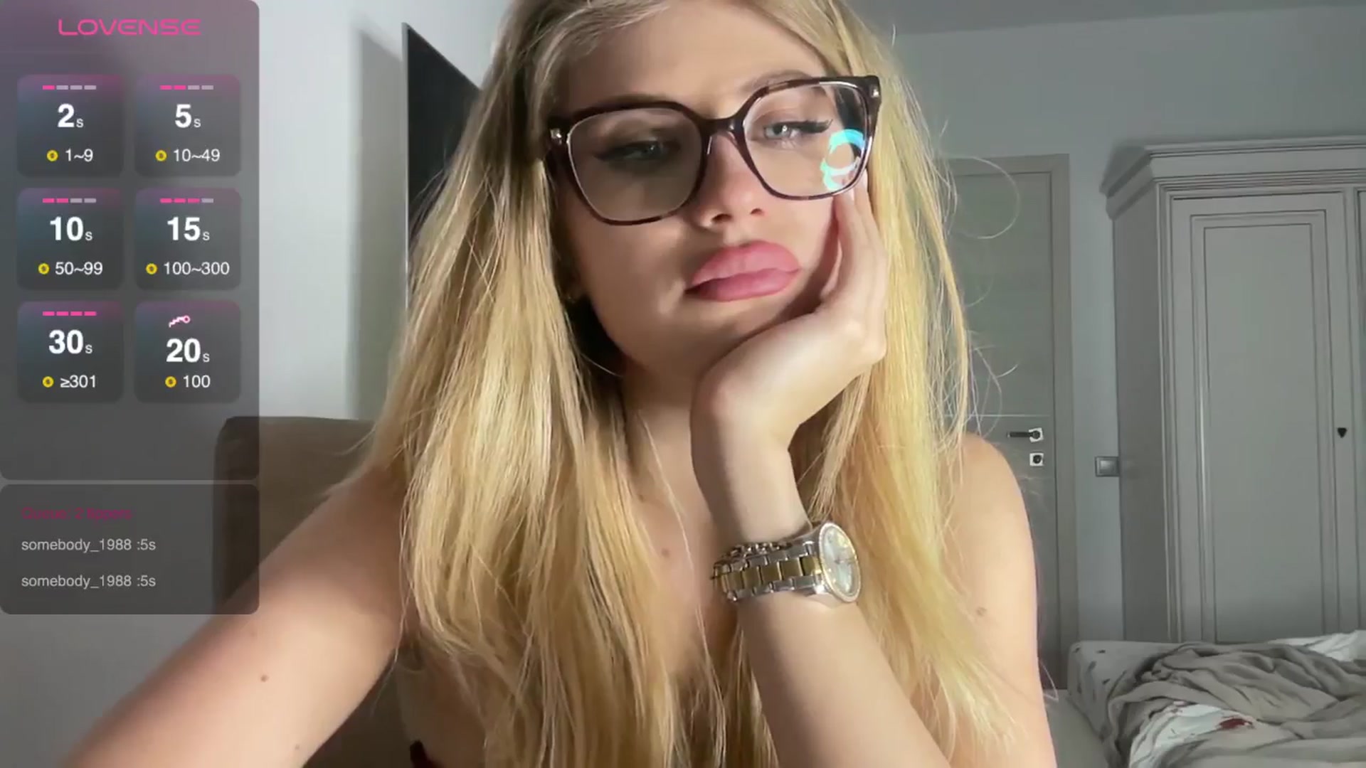 Gallery image thumbnail from ChloeSibelle's myfreecams stream on, 09/30/2024, 02:56 image 13 of 20