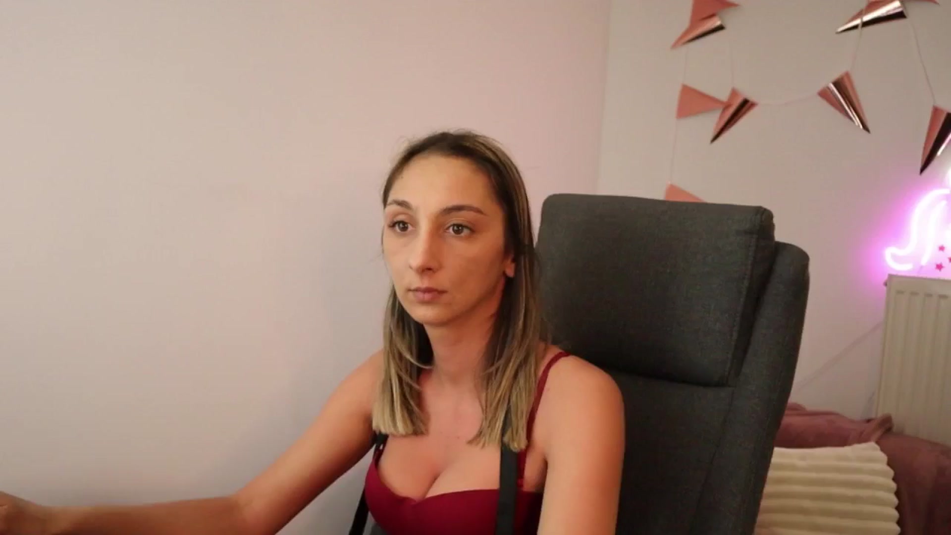 Gallery image thumbnail from ChloeVibes's myfreecams stream on, 04/11/2025, 21:15 image 14 of 20