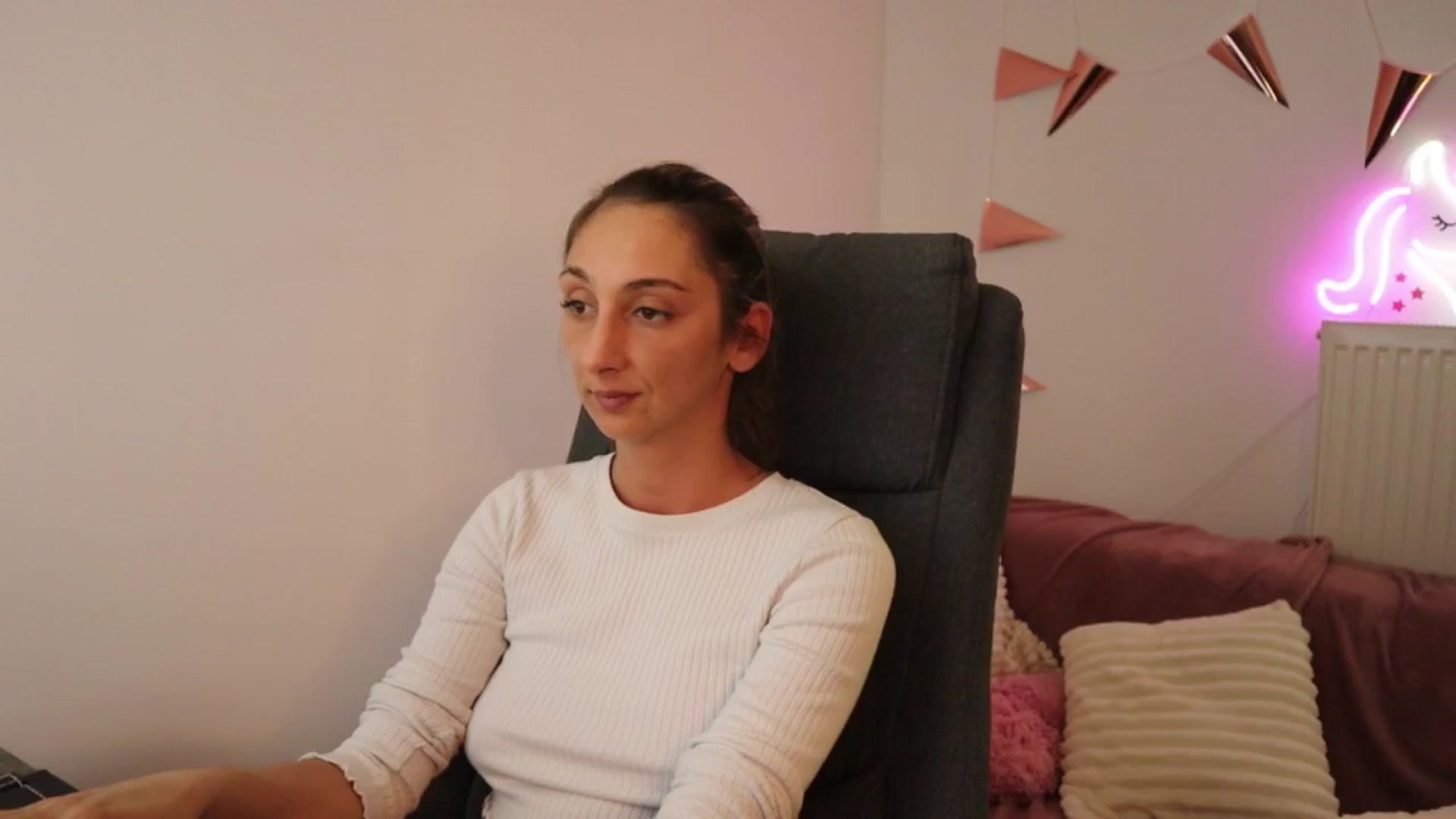 Gallery image thumbnail from ChloeVibes's myfreecams stream on, 04/11/2025, 22:25 image 8 of 20