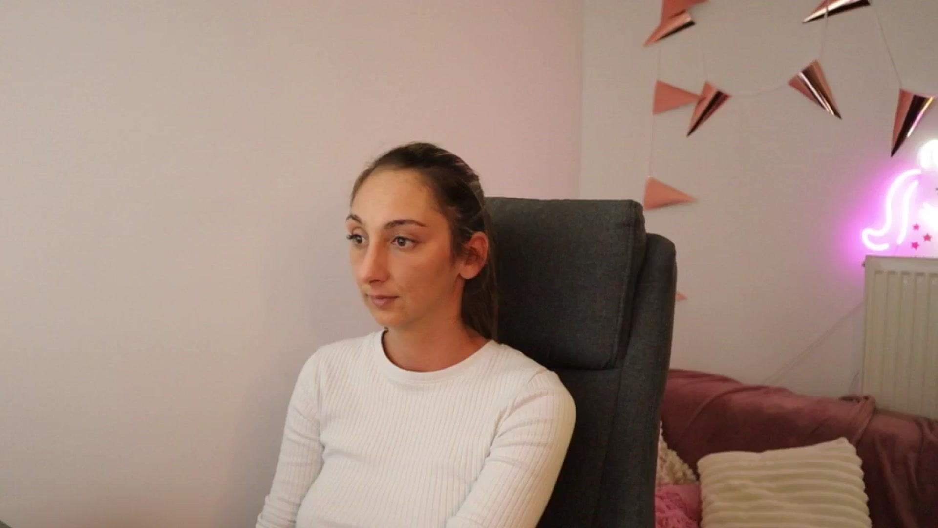 Gallery image thumbnail from ChloeVibes's myfreecams stream on, 04/11/2025, 22:25 image 14 of 20