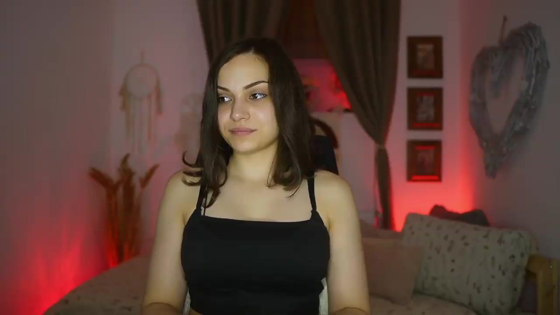 Gallery image thumbnail from Chloe_Cane's myfreecams stream on, 07/26/2026, 20:09 image 1 of 20
