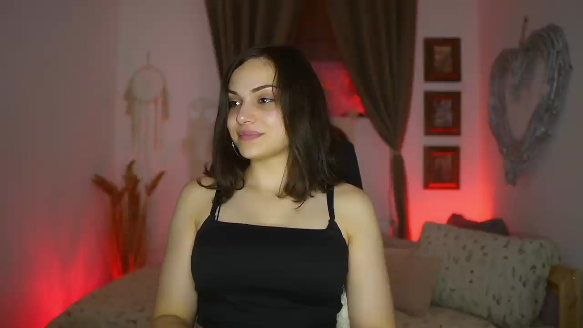 Gallery image thumbnail from Chloe_Cane's myfreecams stream on, 07/26/2026, 20:09 image 10 of 20