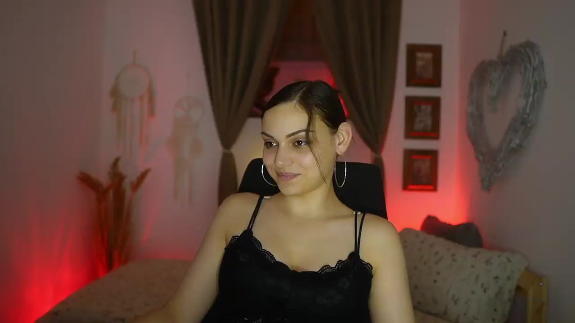 Gallery image thumbnail from Chloe_Cane's myfreecams stream on, 07/30/2026, 22:46 image 11 of 20