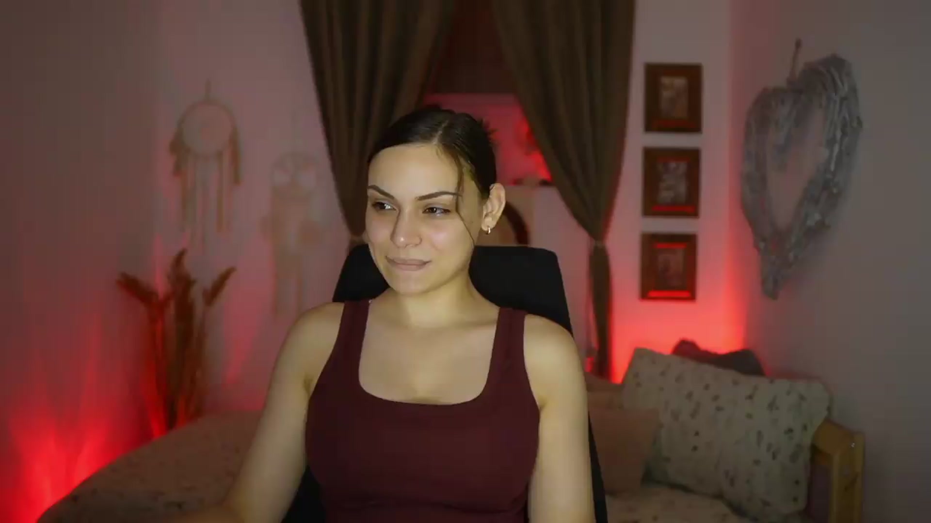 Gallery image thumbnail from Chloe_Cane's myfreecams stream on, 08/03/2026, 19:24 image 12 of 20