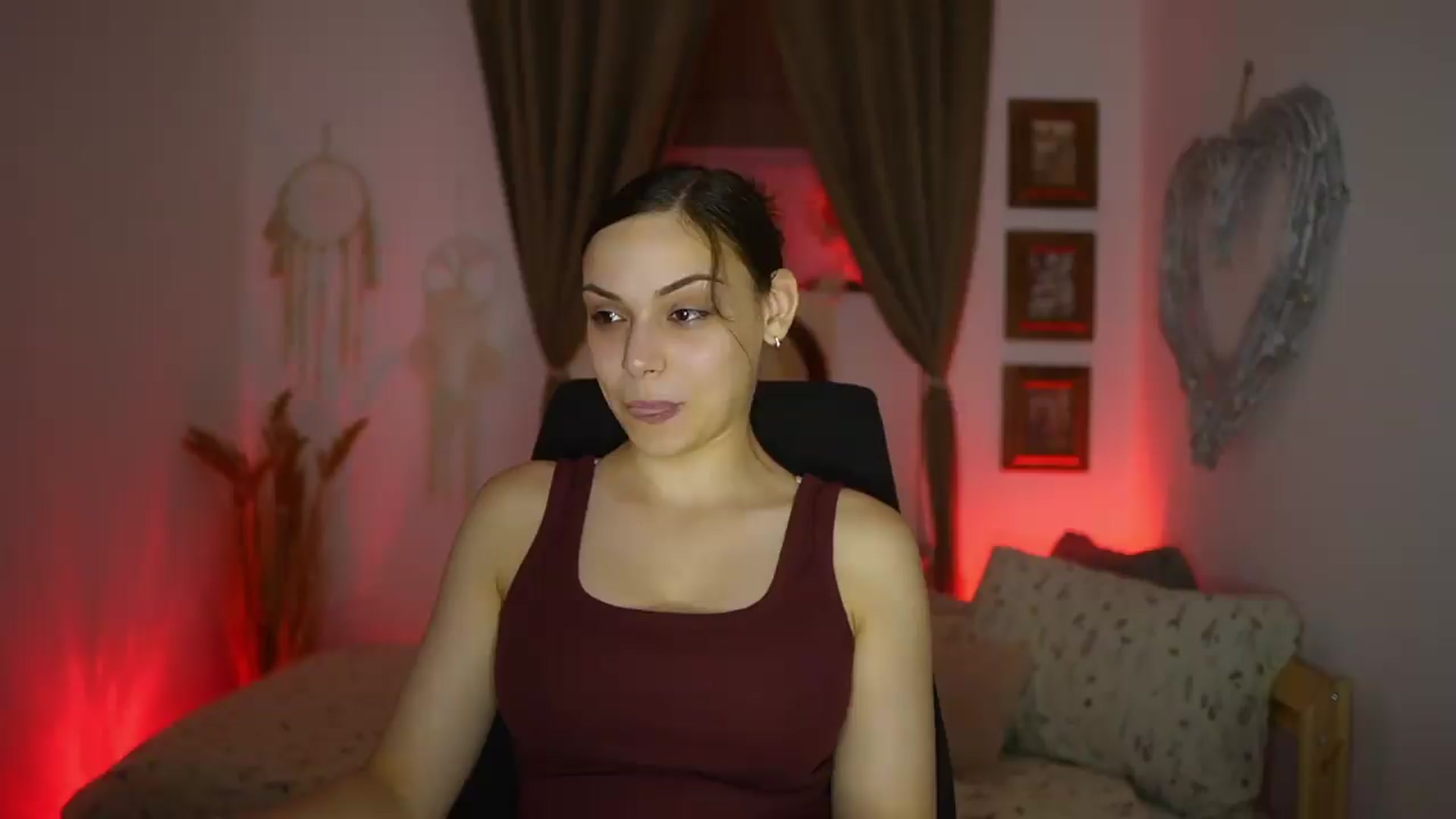 Gallery image thumbnail from Chloe_Cane's myfreecams stream on, 08/03/2026, 19:57 image 6 of 20