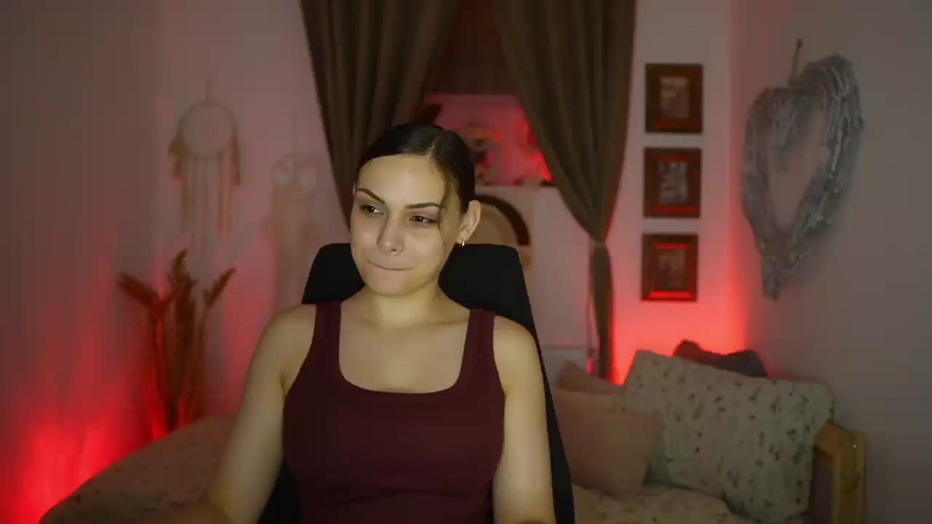 Gallery image thumbnail from Chloe_Cane's myfreecams stream on, 08/03/2026, 21:10 image 20 of 20