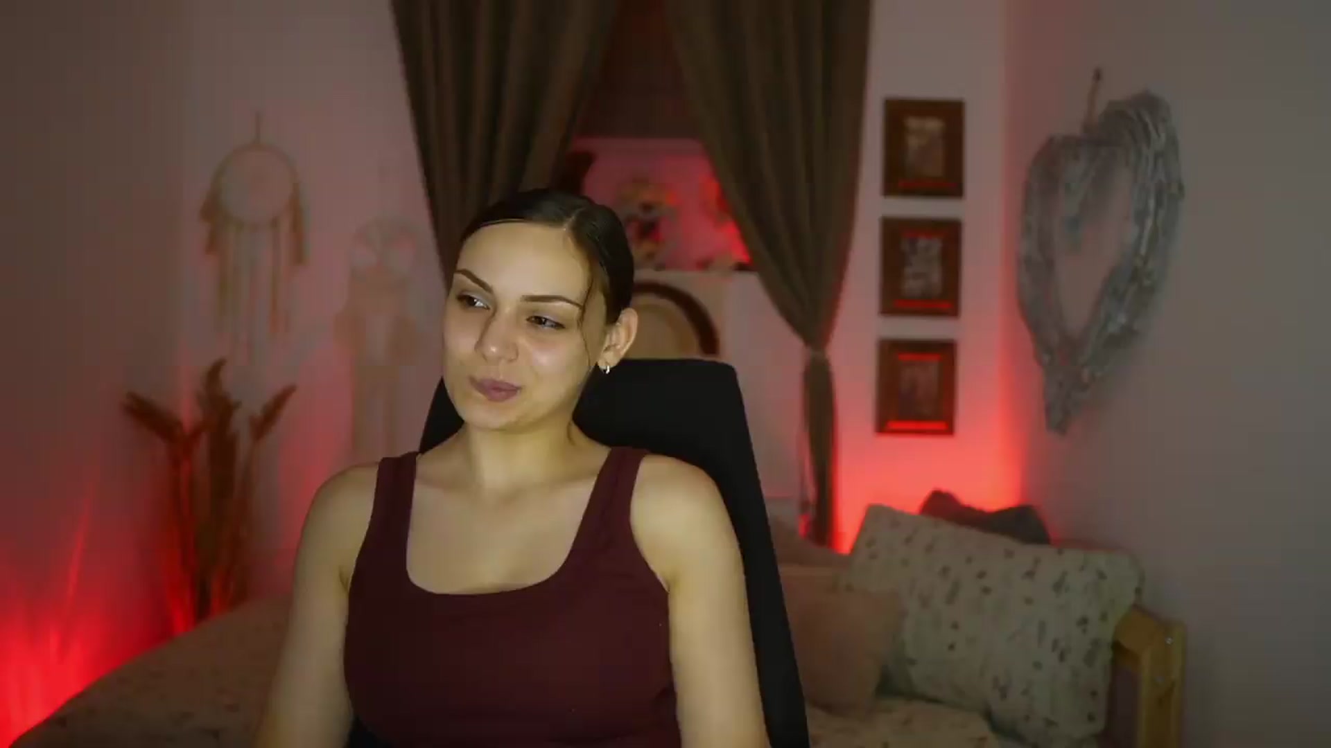 Gallery image thumbnail from Chloe_Cane's myfreecams stream on, 08/03/2026, 22:05 image 5 of 20