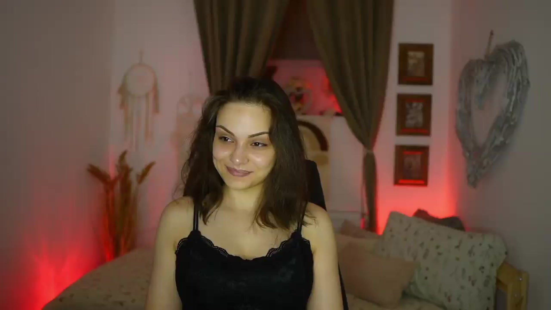 Gallery image thumbnail from Chloe_Cane's myfreecams stream on, 08/04/2026, 19:32 image 5 of 20