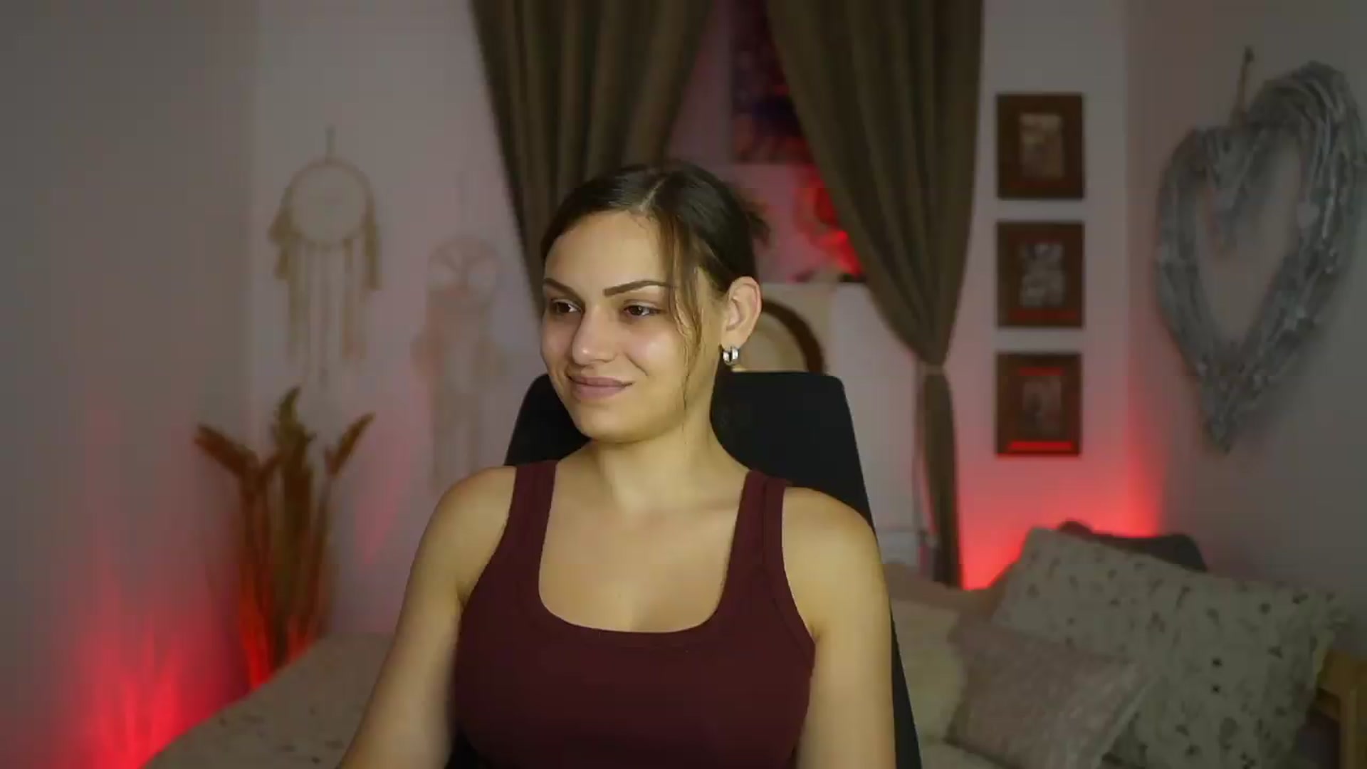 Gallery image thumbnail from Chloe_Cane's myfreecams stream on, 08/16/2026, 18:23 image 14 of 20