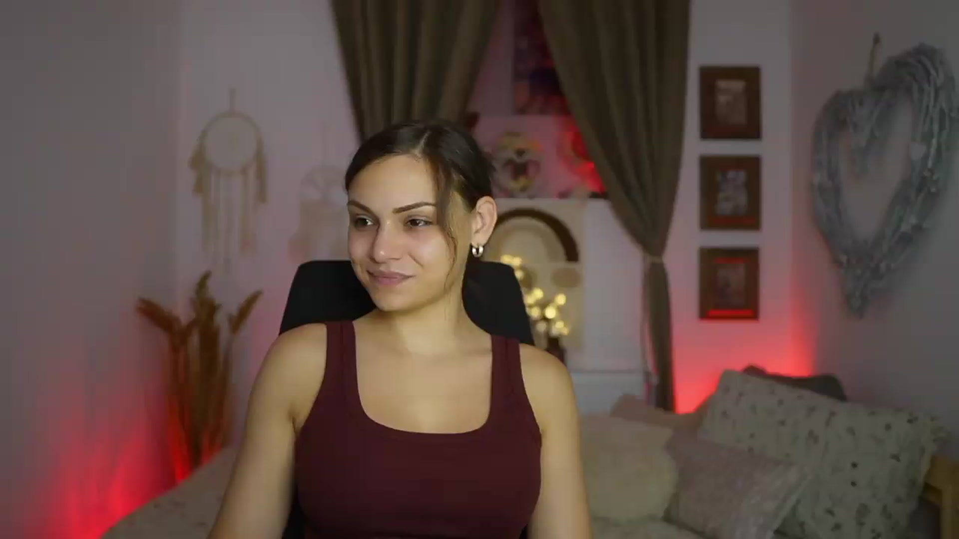 Gallery image thumbnail from Chloe_Cane's myfreecams stream on, 08/16/2026, 19:50 image 10 of 20