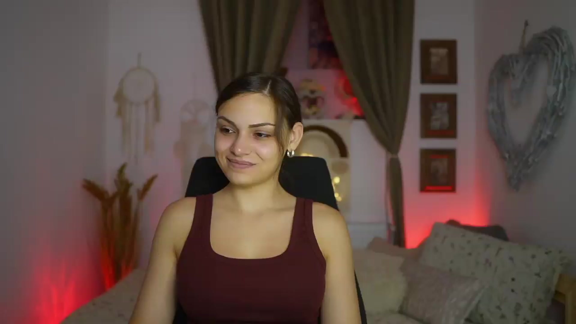Gallery image thumbnail from Chloe_Cane's myfreecams stream on, 08/16/2026, 19:50 image 8 of 20