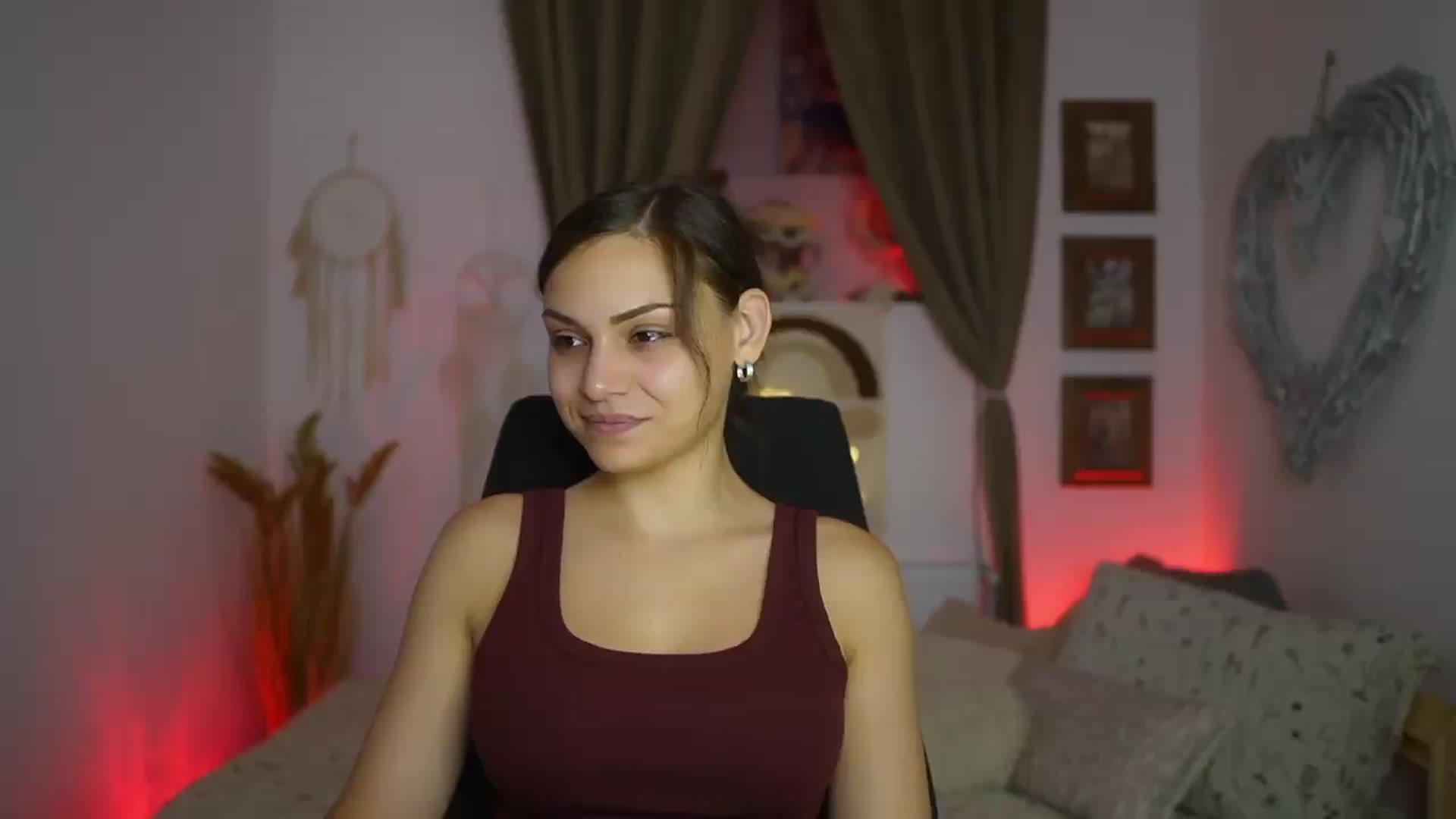 Gallery image thumbnail from Chloe_Cane's myfreecams stream on, 08/16/2026, 19:50 image 9 of 20