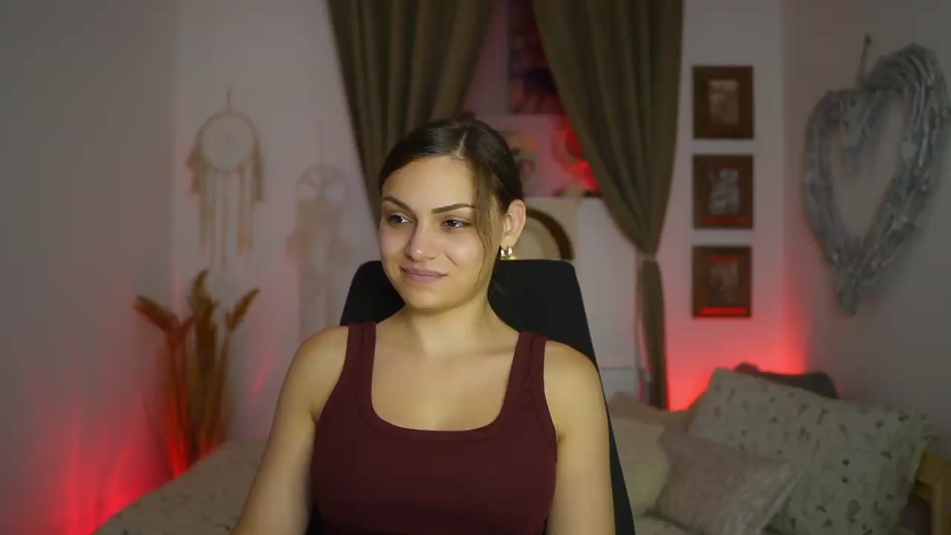 Gallery image thumbnail from Chloe_Cane's myfreecams stream on, 08/16/2026, 21:37 image 5 of 20