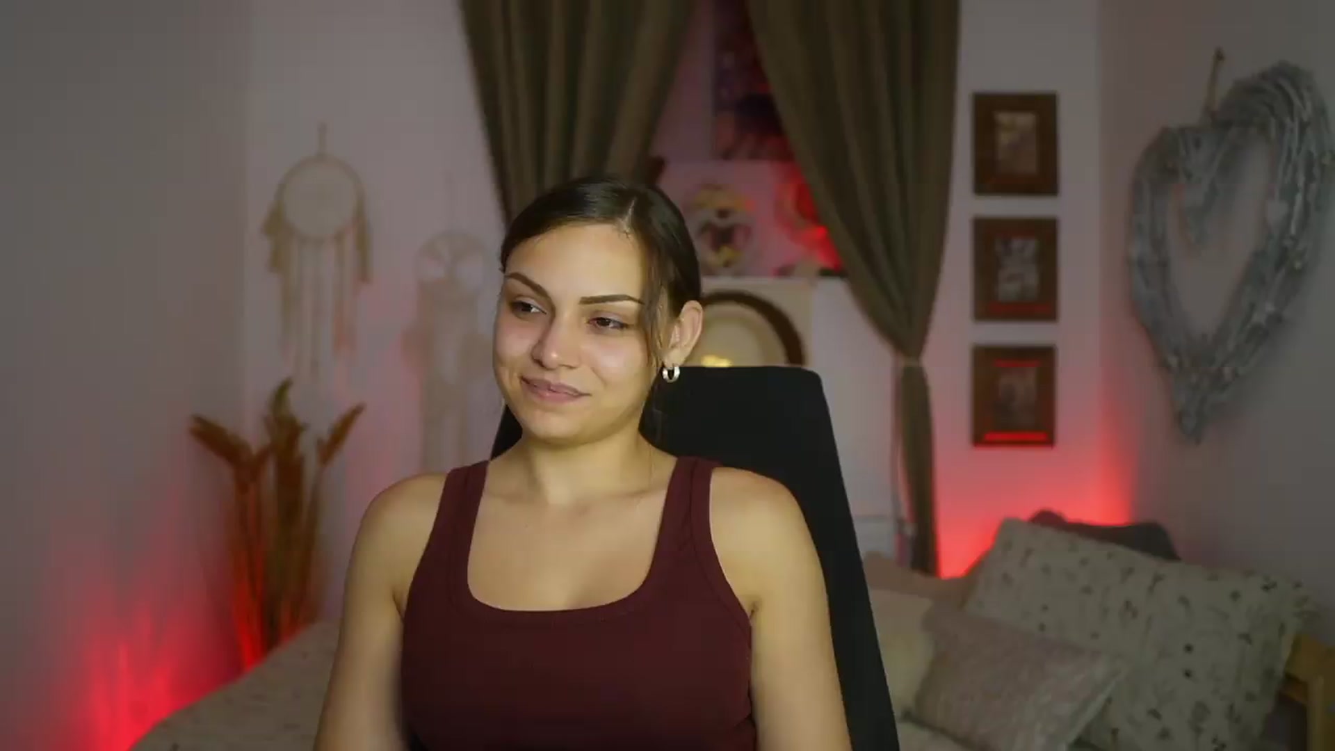 Gallery image thumbnail from Chloe_Cane's myfreecams stream on, 08/16/2026, 22:03 image 7 of 20