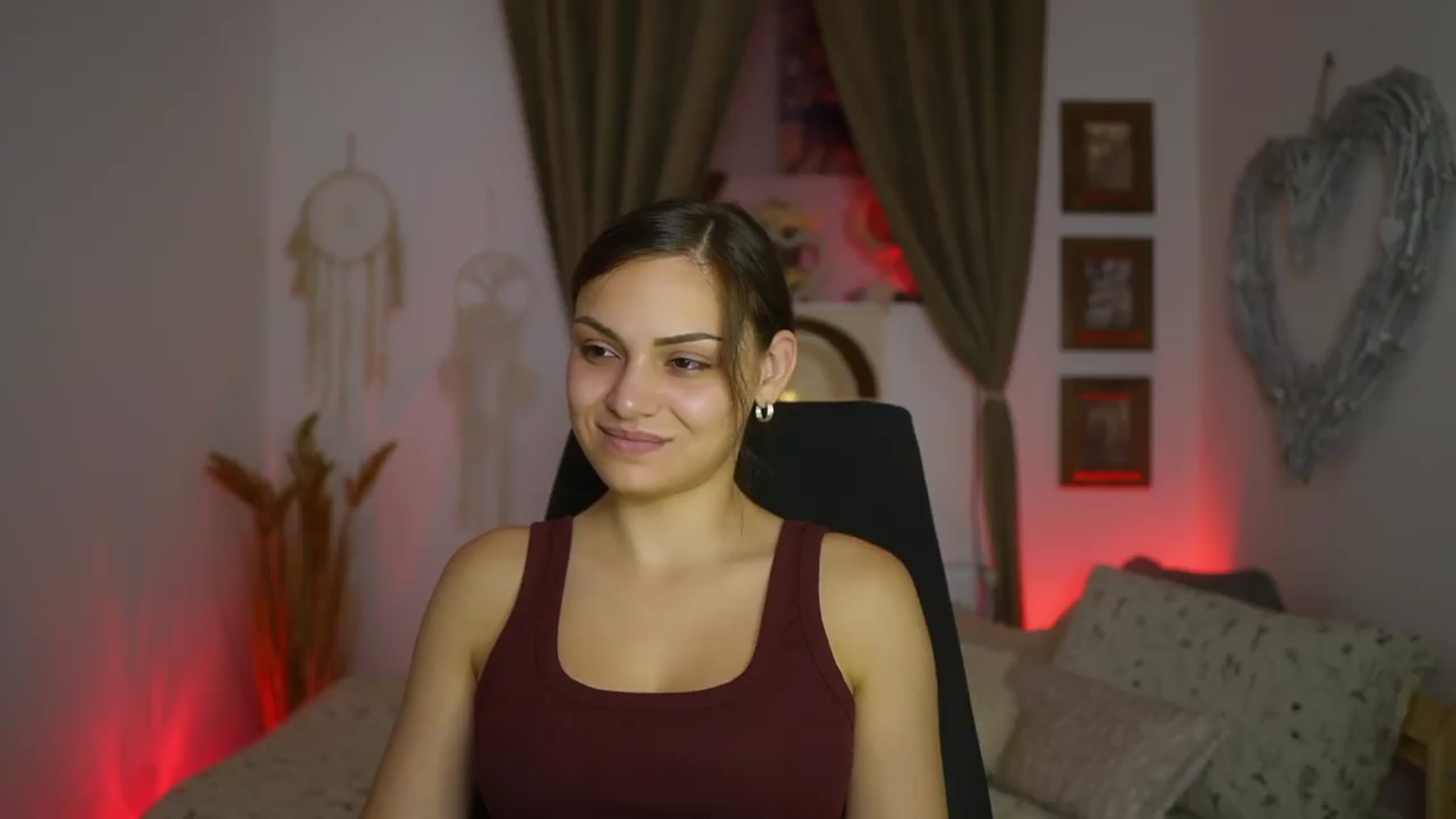 Gallery image thumbnail from Chloe_Cane's myfreecams stream on, 08/16/2026, 22:03 image 10 of 20