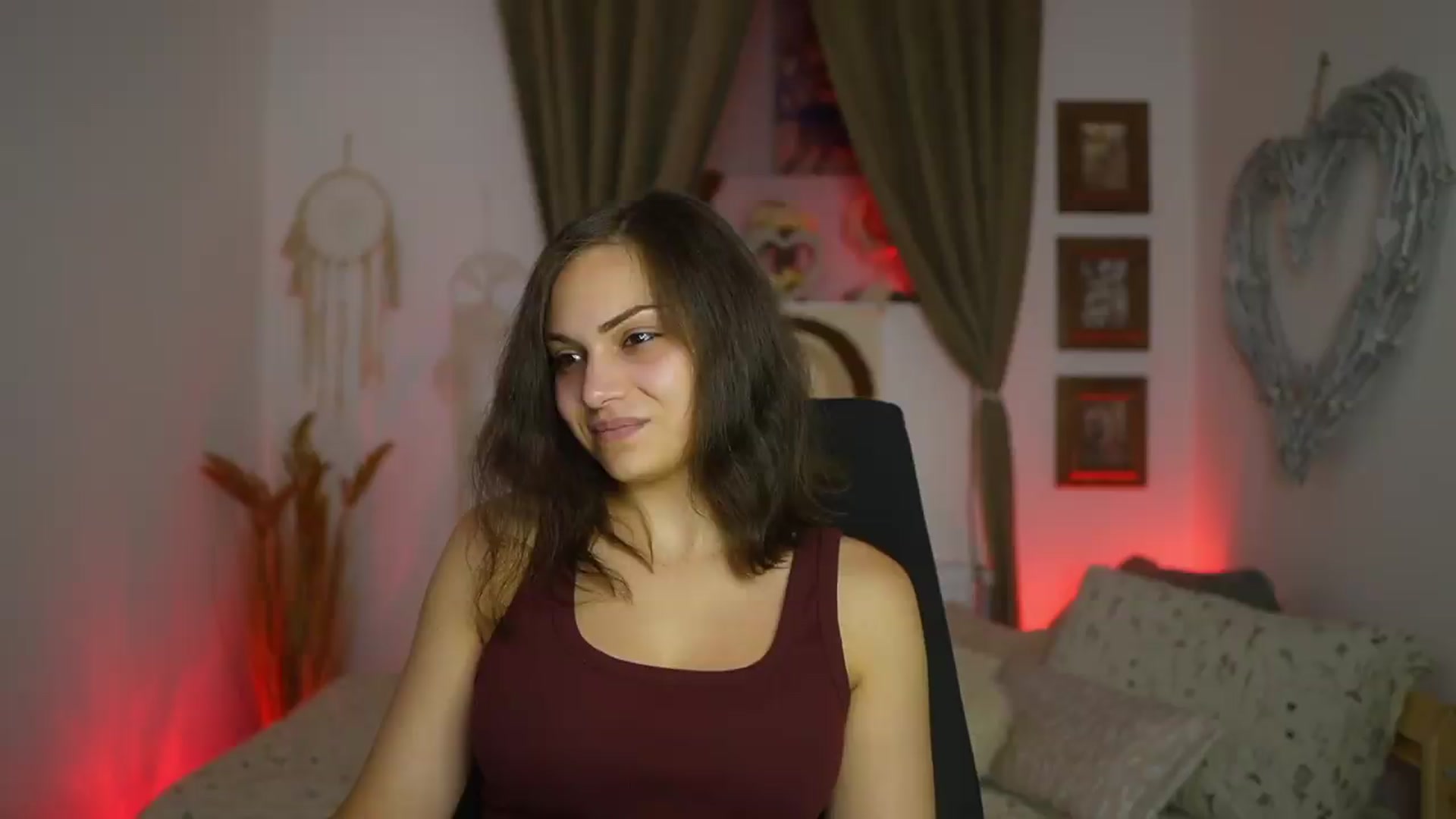 Gallery image thumbnail from Chloe_Cane's myfreecams stream on, 08/16/2026, 22:51 image 18 of 20