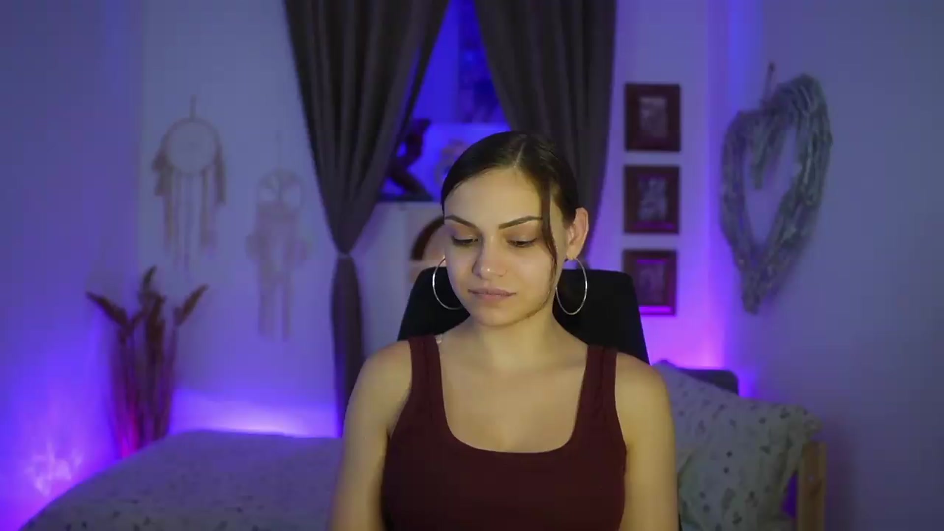Gallery image thumbnail from Chloe_Cane's myfreecams stream on, 08/28/2026, 21:11 image 7 of 20