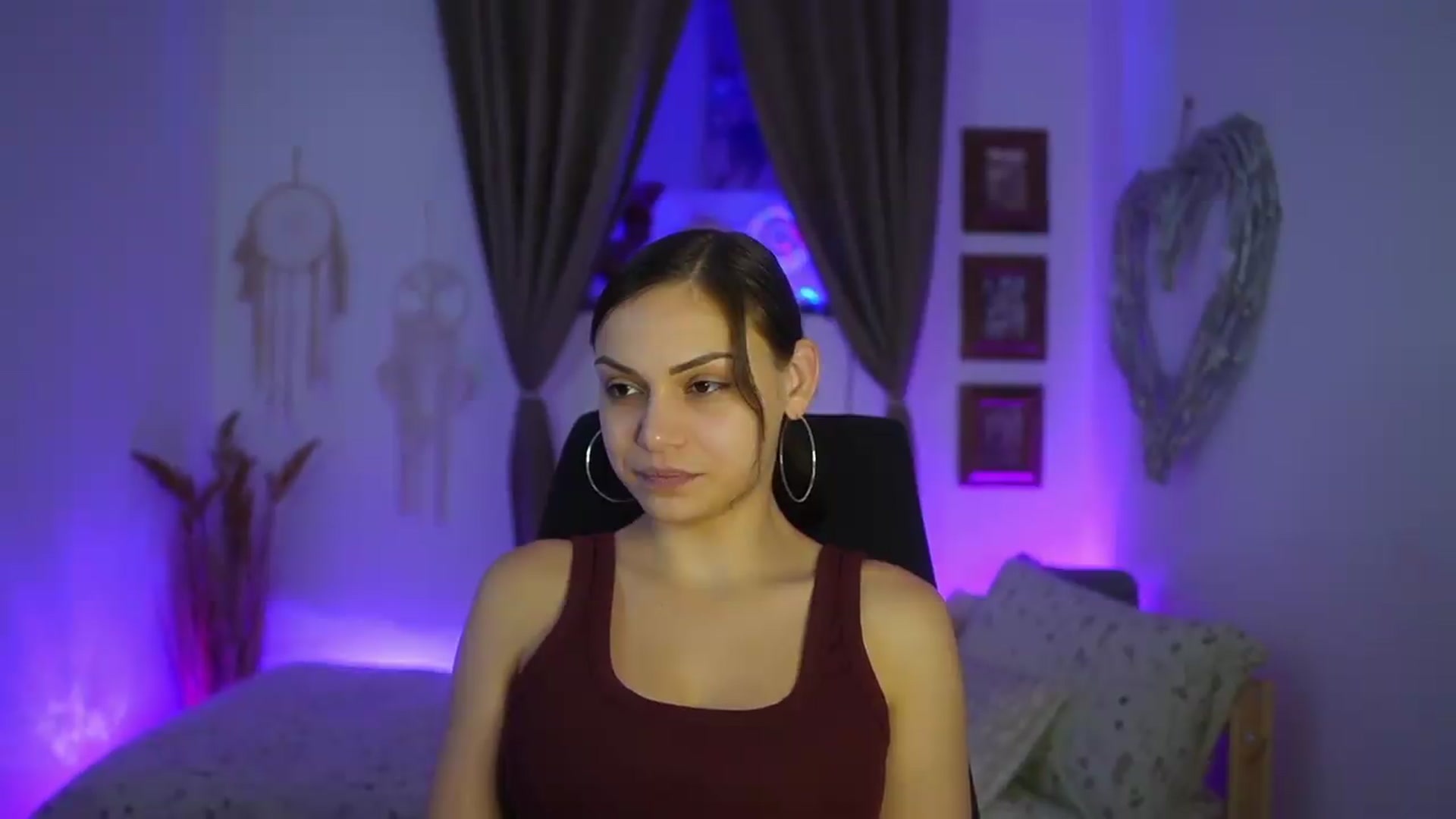 Gallery image thumbnail from Chloe_Cane's myfreecams stream on, 08/28/2026, 21:11 image 19 of 20