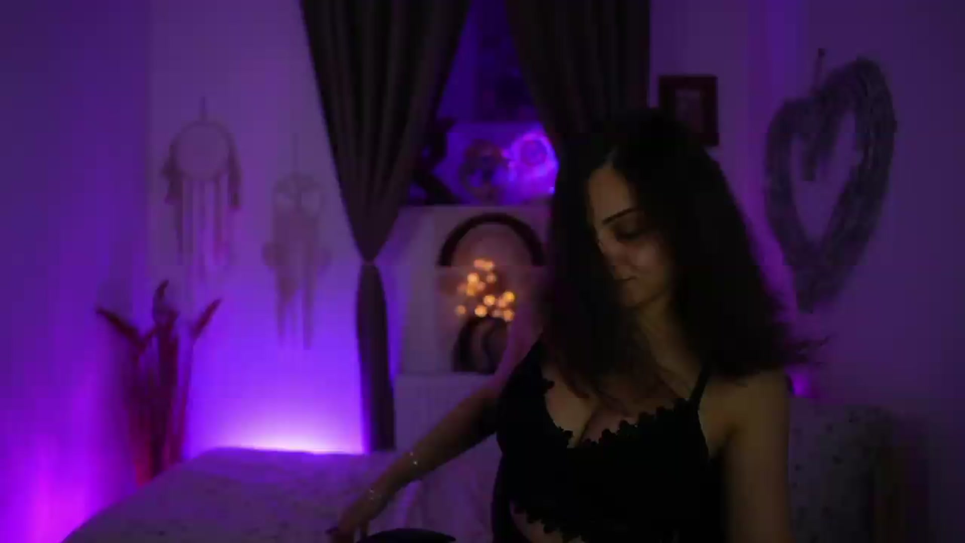 Gallery image thumbnail from Chloe_Cane's myfreecams stream on, 09/02/2026, 22:45 image 4 of 20