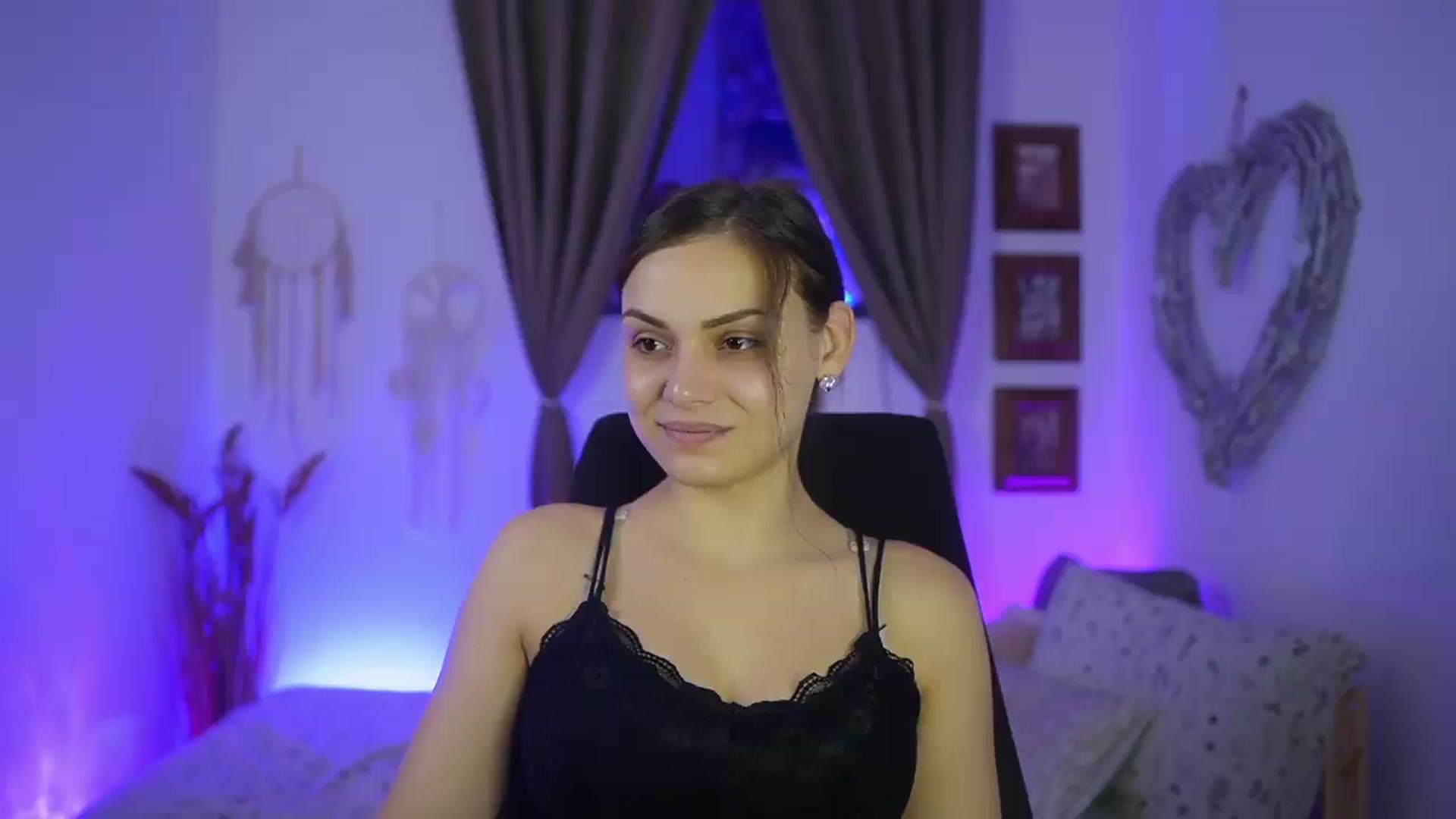 Gallery image thumbnail from Chloe_Cane's myfreecams stream on, 09/09/2026, 22:54 image 2 of 20